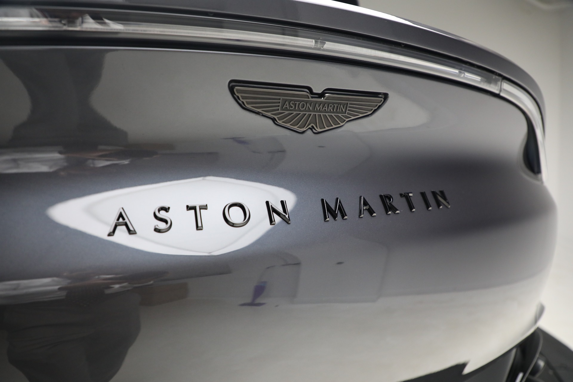 New-2026-Aston-Martin-DBX-707