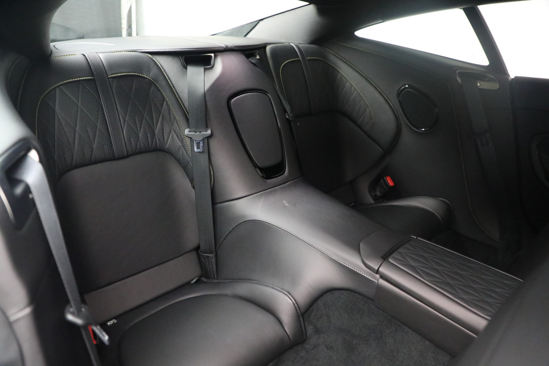 New-2026-Aston-Martin-DB12-V8