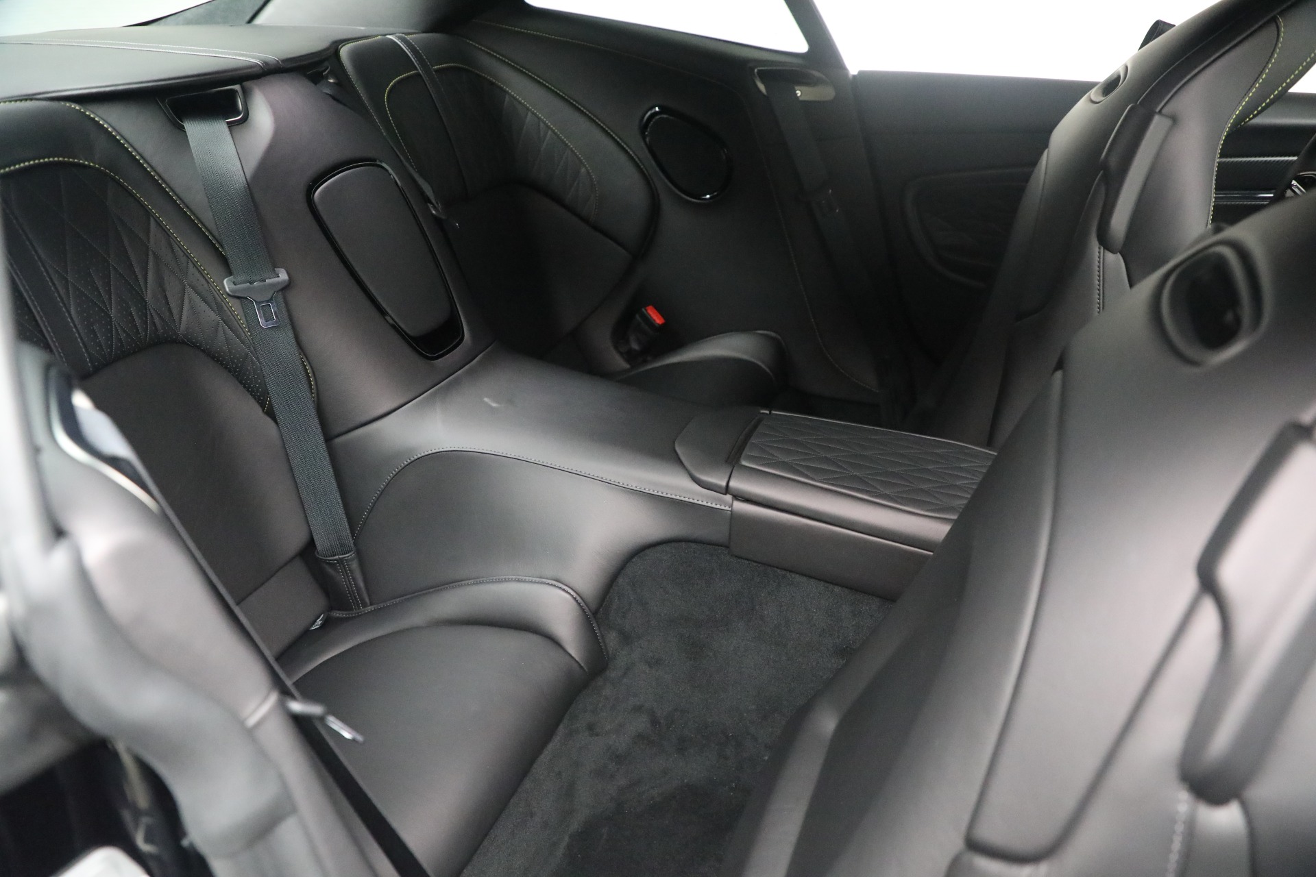 New-2026-Aston-Martin-DB12-V8