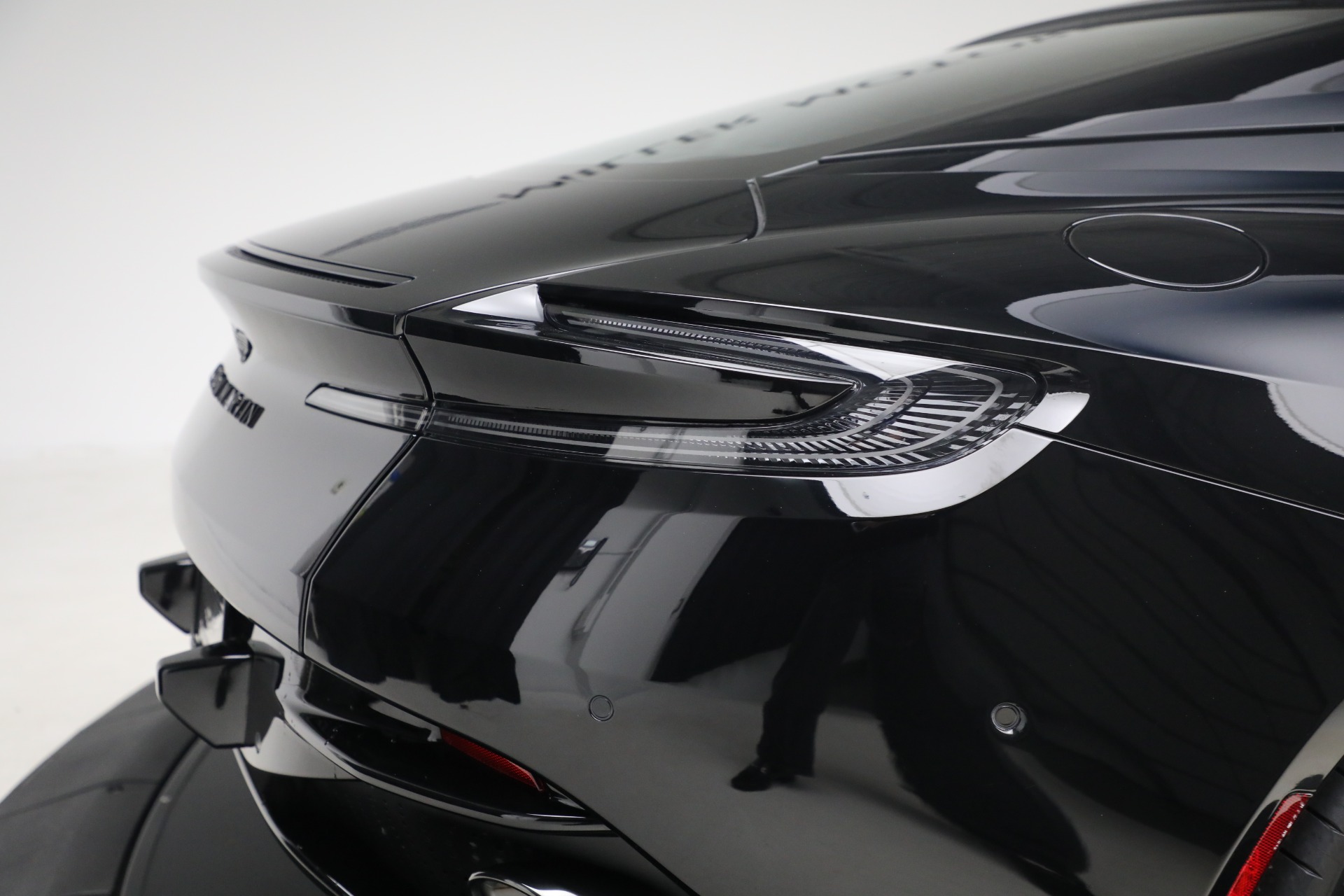 New-2026-Aston-Martin-DB12-V8