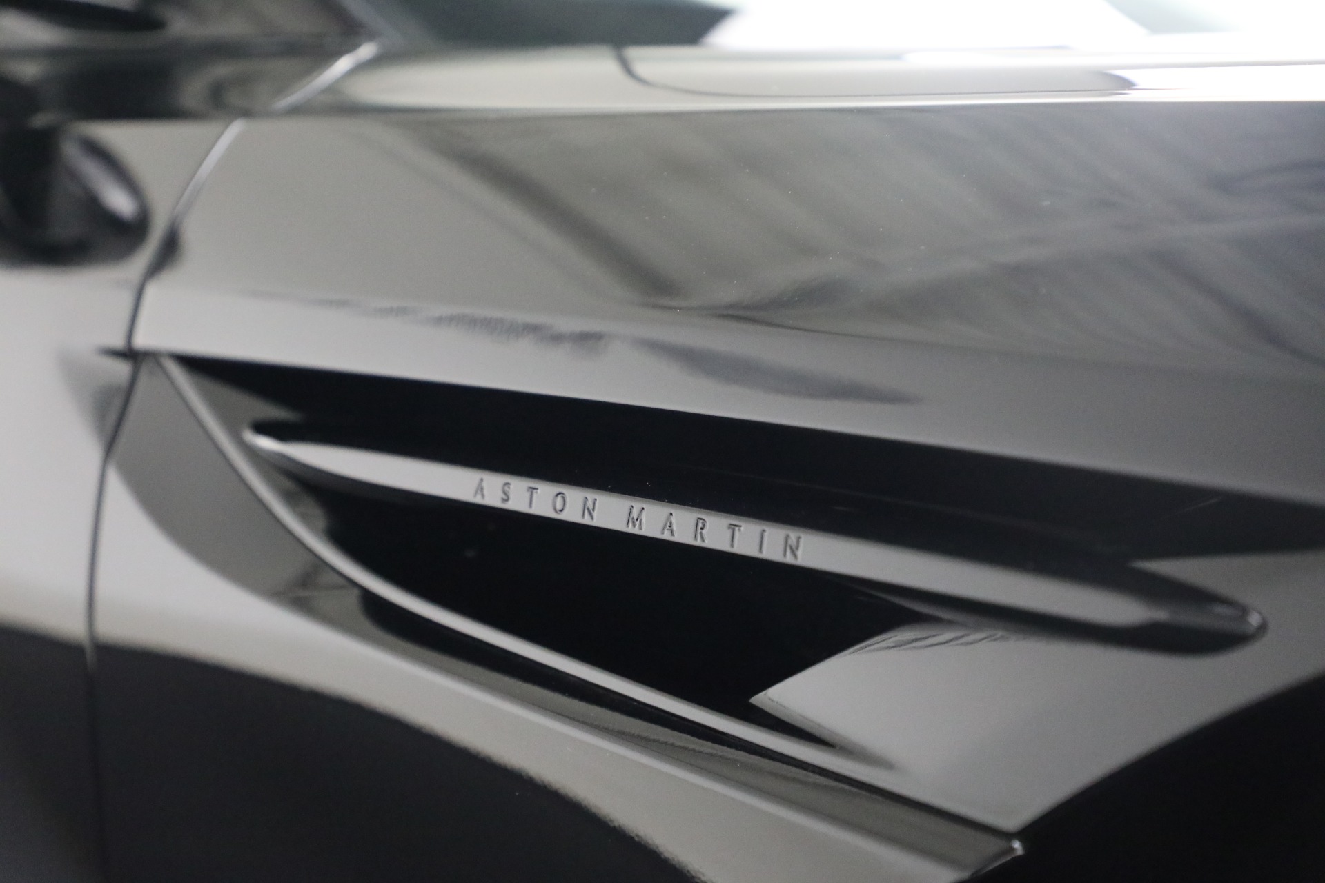 New-2026-Aston-Martin-DB12-V8