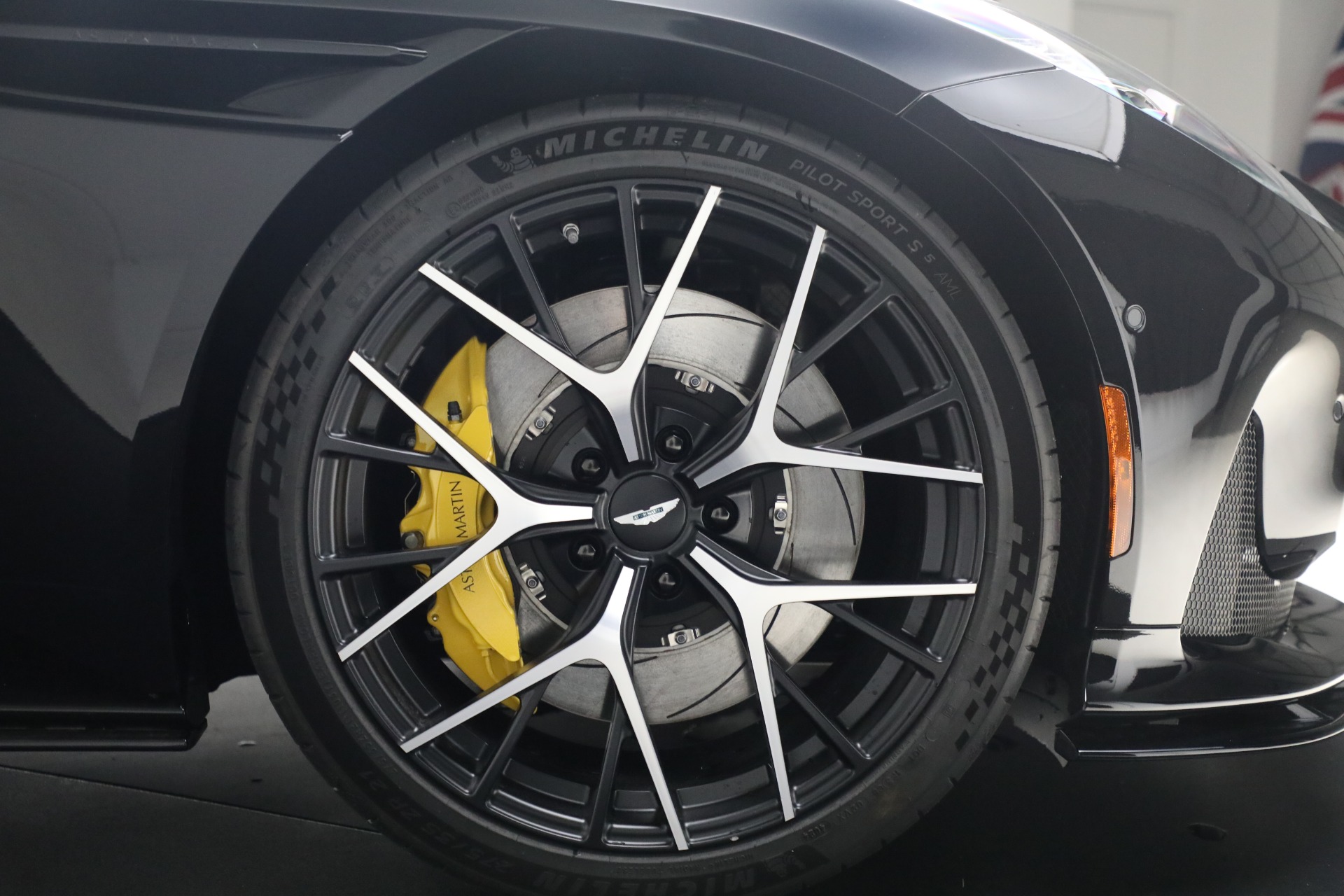 New-2026-Aston-Martin-DB12-V8