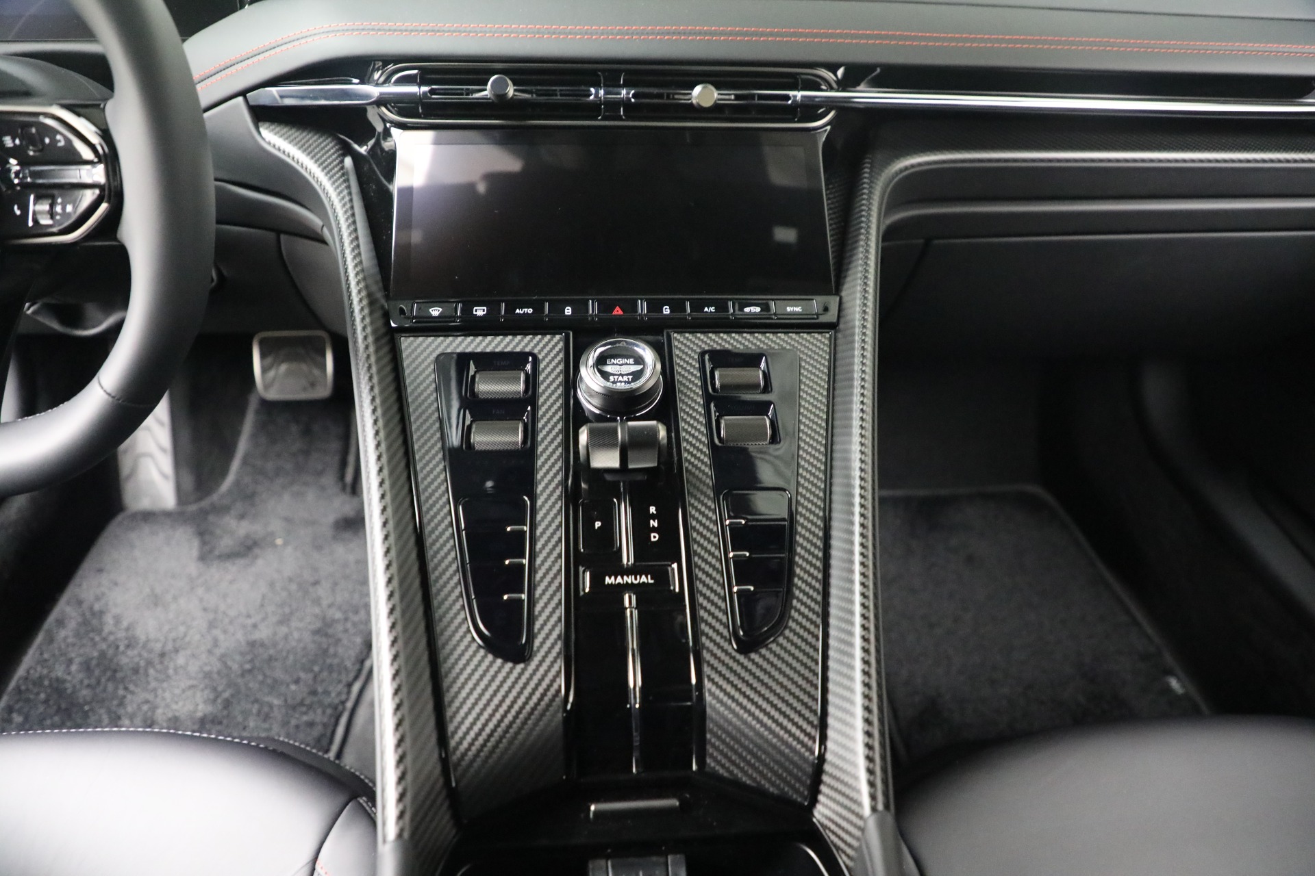 New-2026-Aston-Martin-DB12-V8