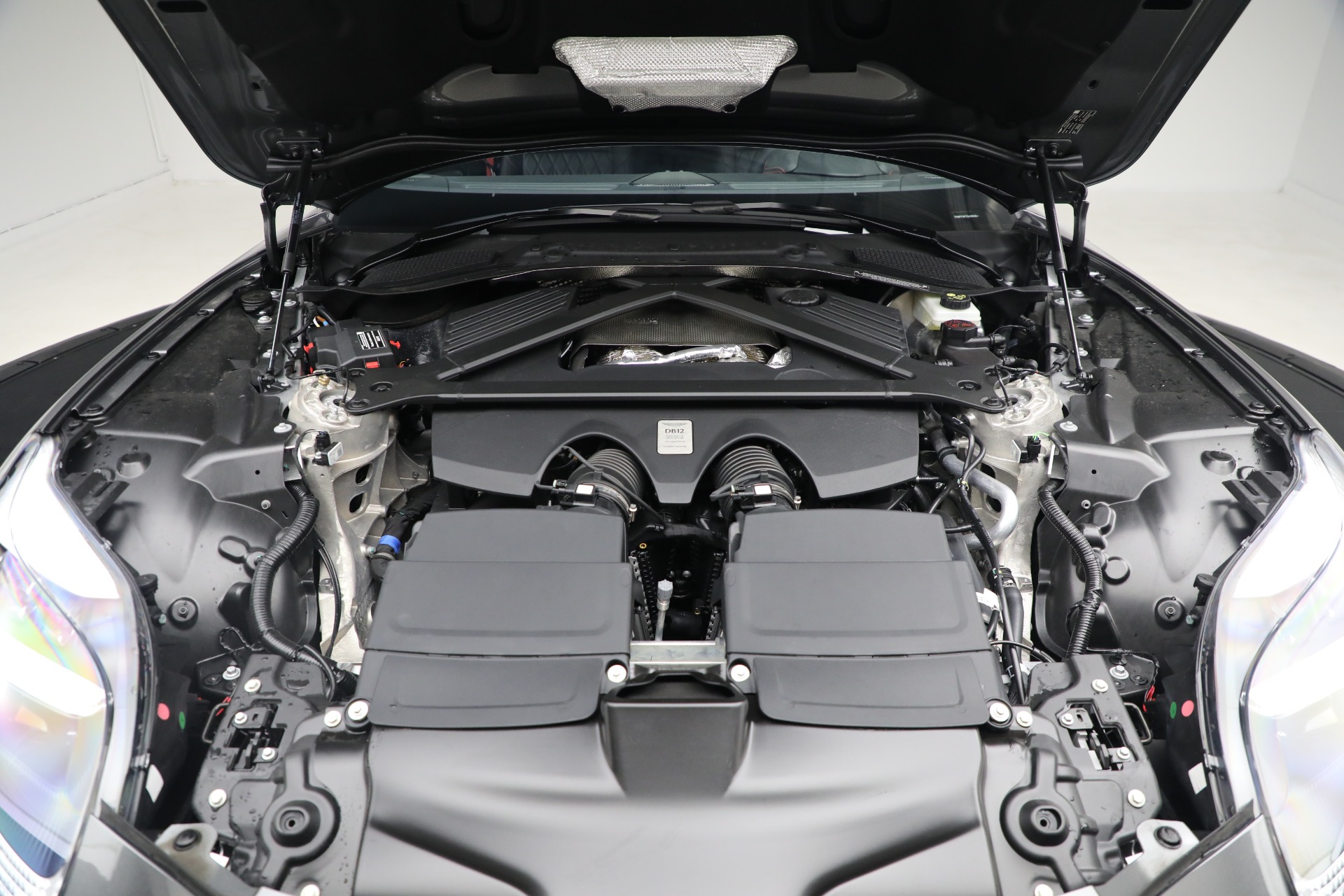 New-2026-Aston-Martin-DB12-V8