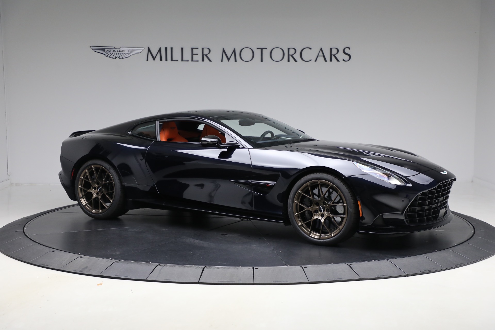 Used-2025-Aston-Martin-Vanquish