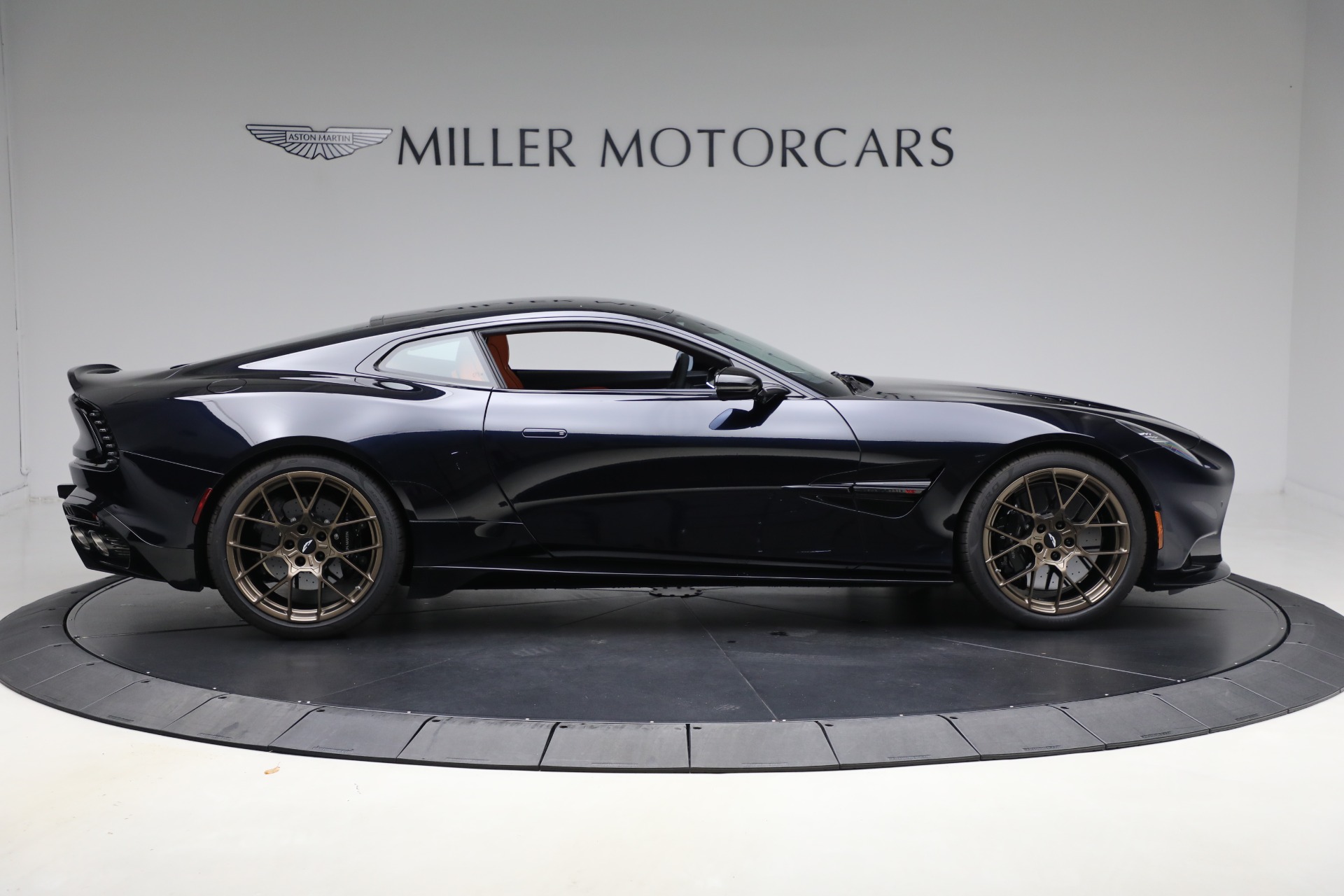 Used-2025-Aston-Martin-Vanquish