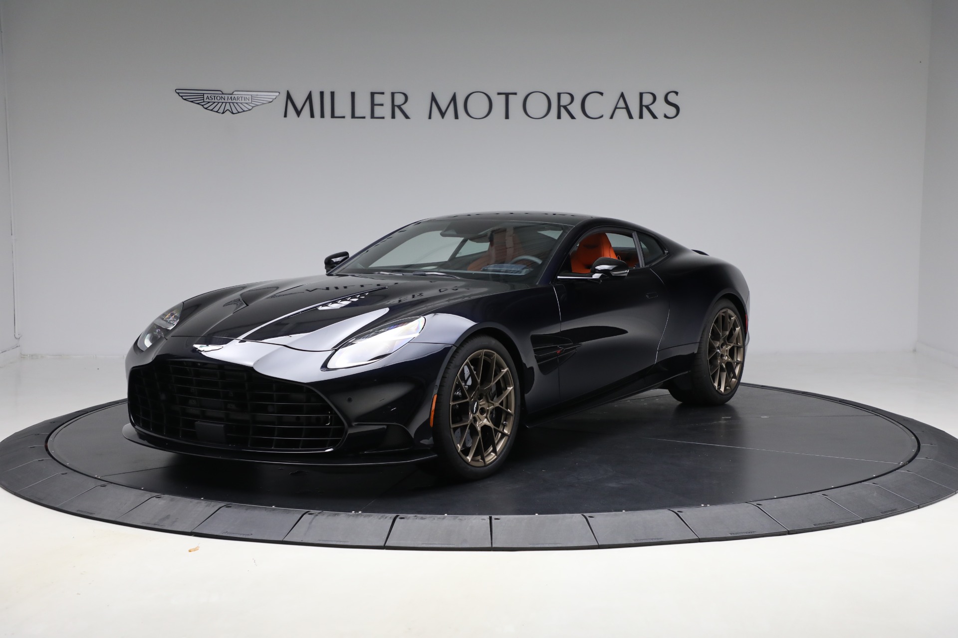 Used-2025-Aston-Martin-Vanquish