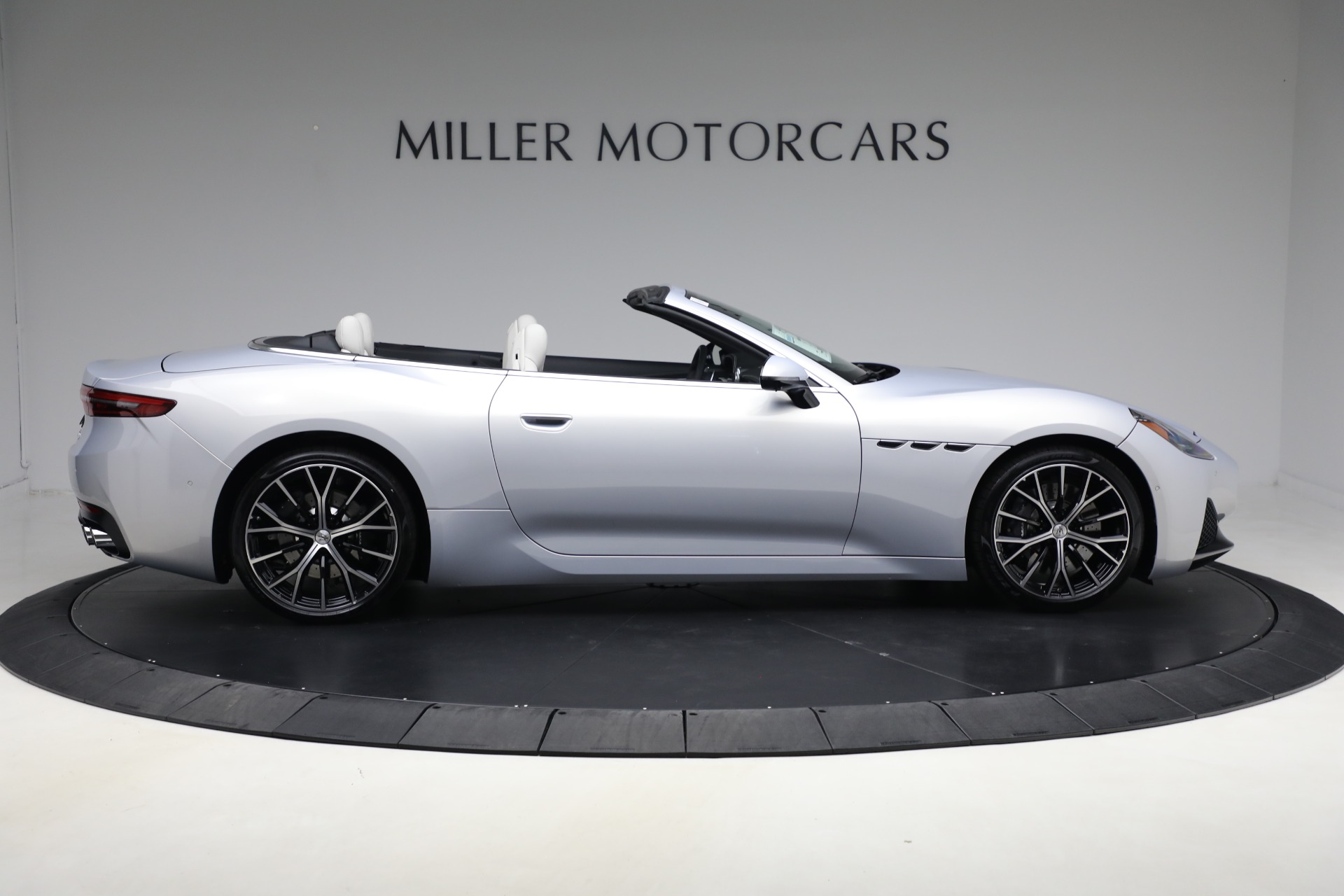 New-2026-Maserati-GranCabrio-Modena