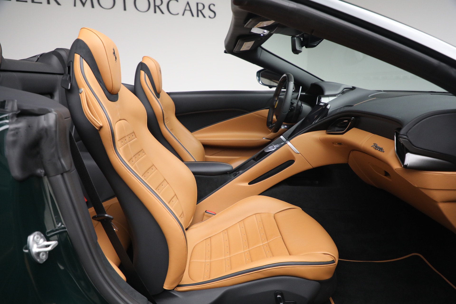 Used-2025-Ferrari-Roma-Spider