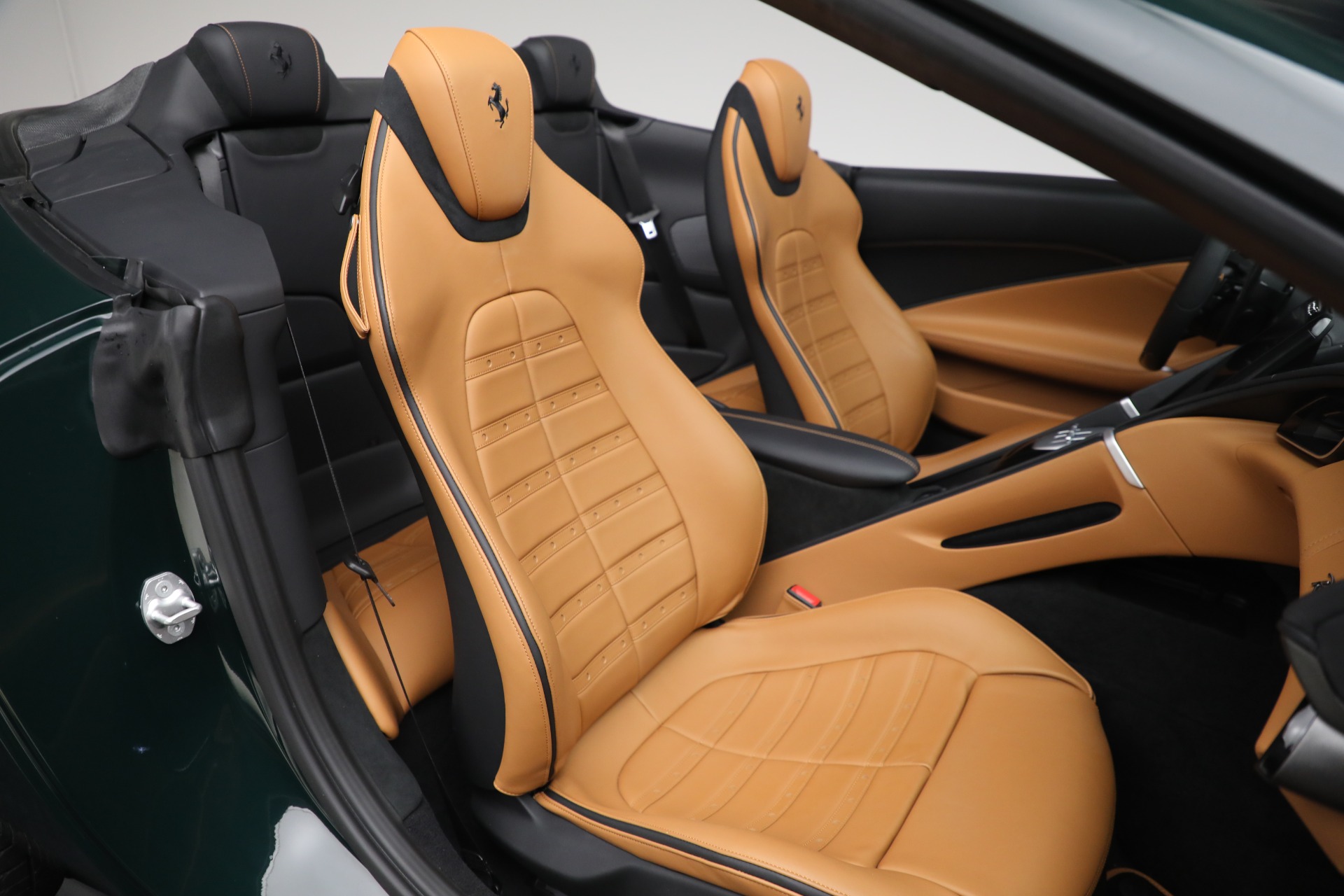 Used-2025-Ferrari-Roma-Spider