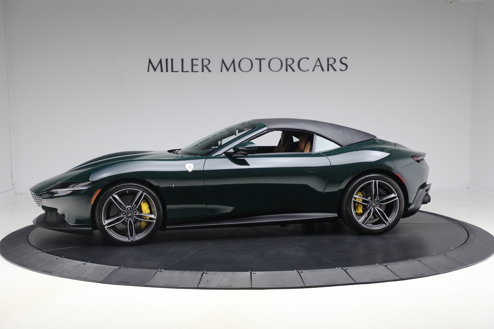 Used-2025-Ferrari-Roma-Spider