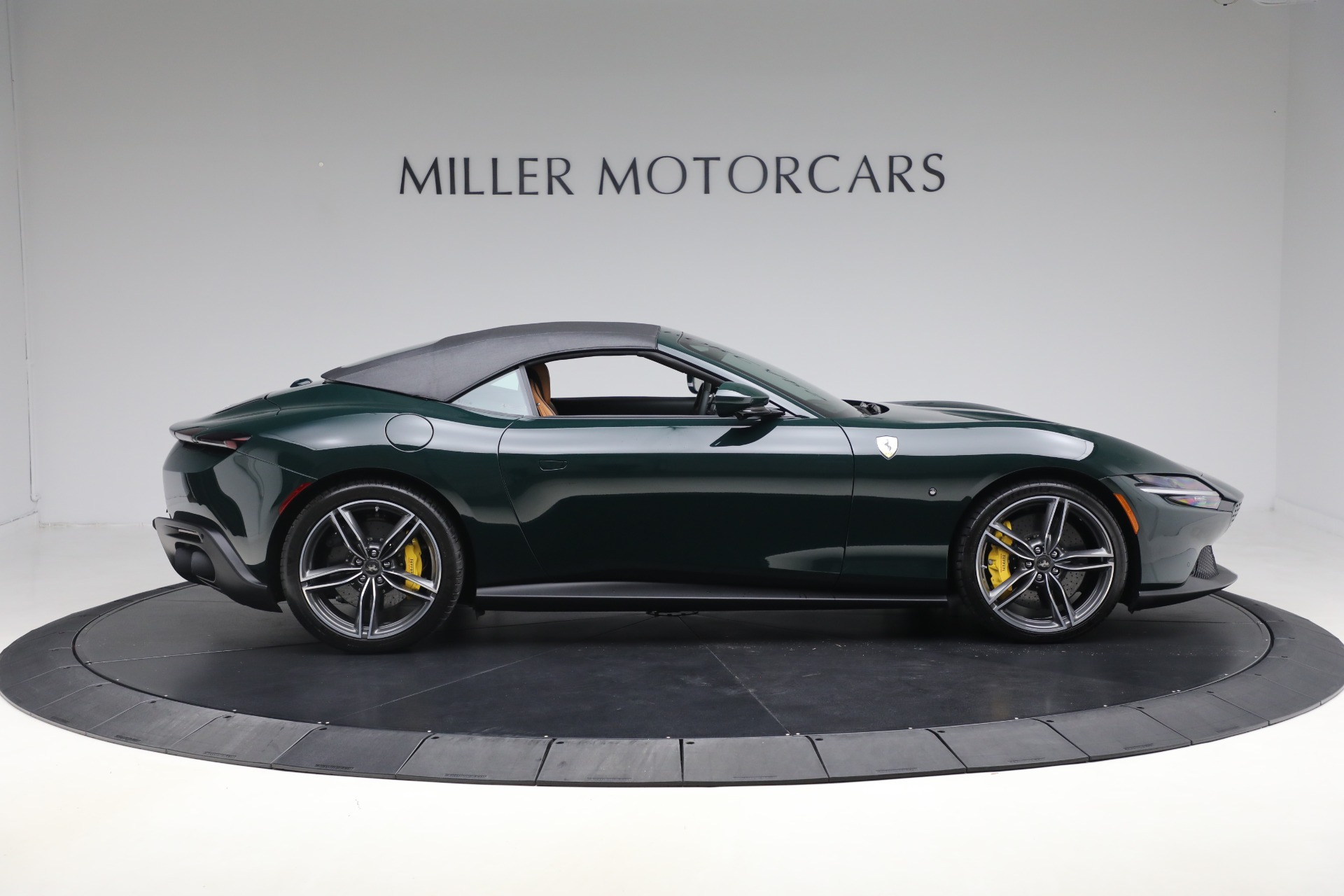 Used-2025-Ferrari-Roma-Spider