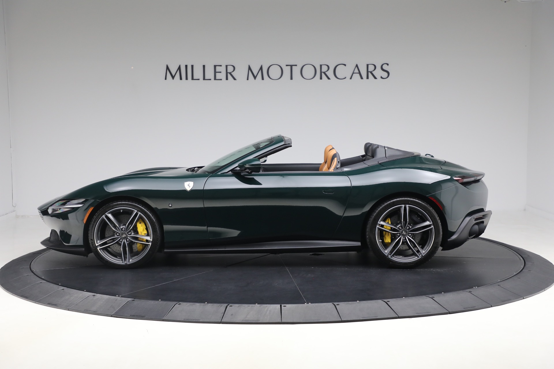 Used-2025-Ferrari-Roma-Spider