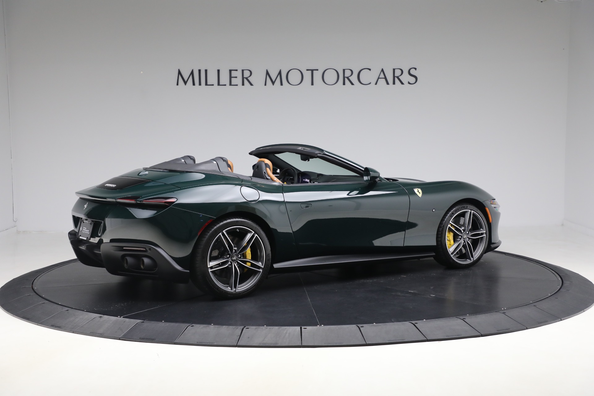 Used-2025-Ferrari-Roma-Spider