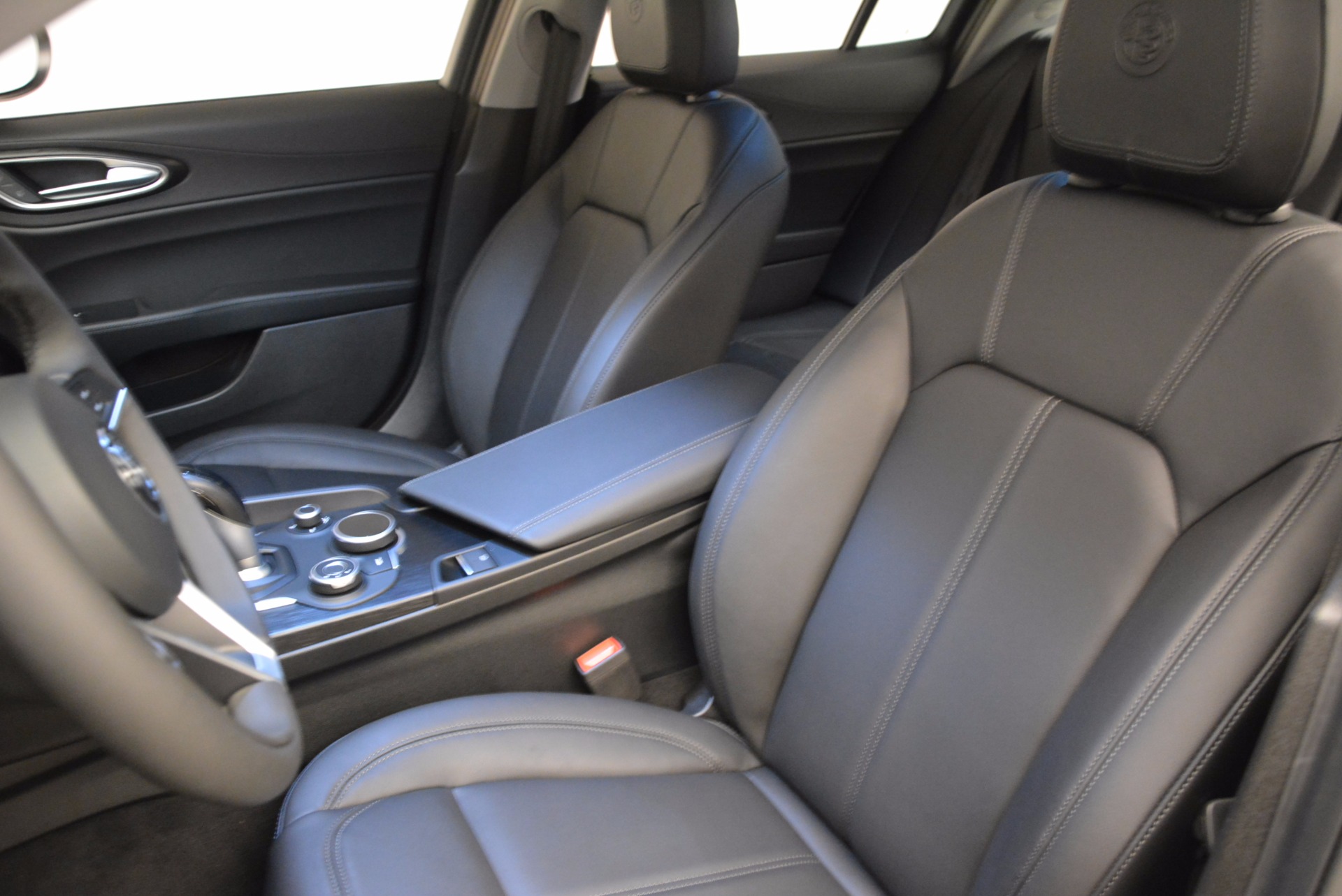 New-2017-Alfa-Romeo-Giulia-Q4