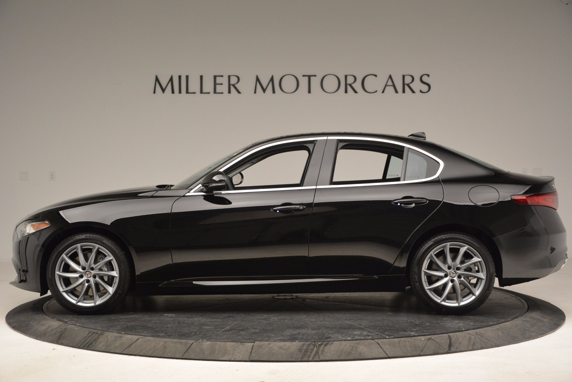 New-2017-Alfa-Romeo-Giulia-Q4