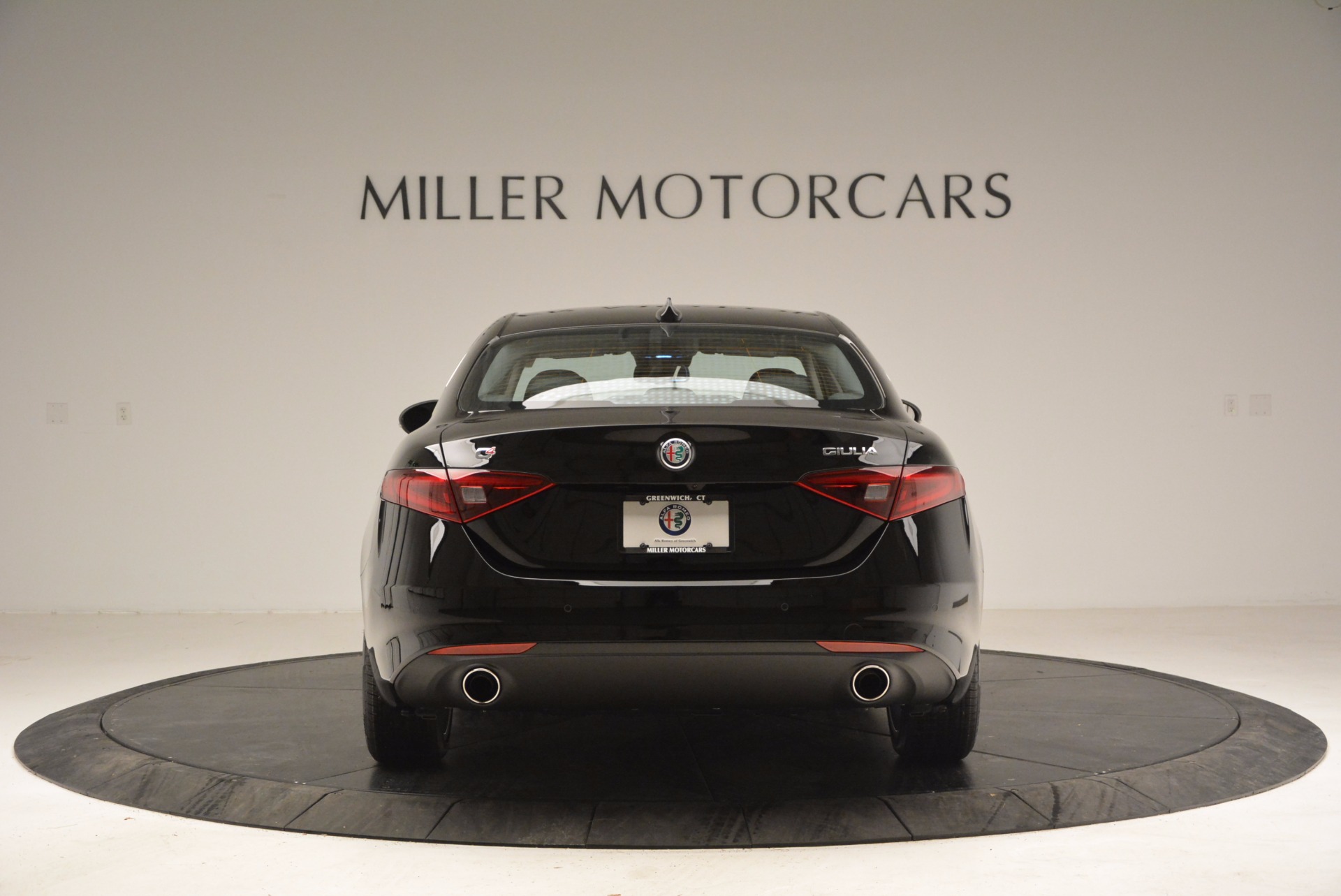 New-2017-Alfa-Romeo-Giulia-Q4