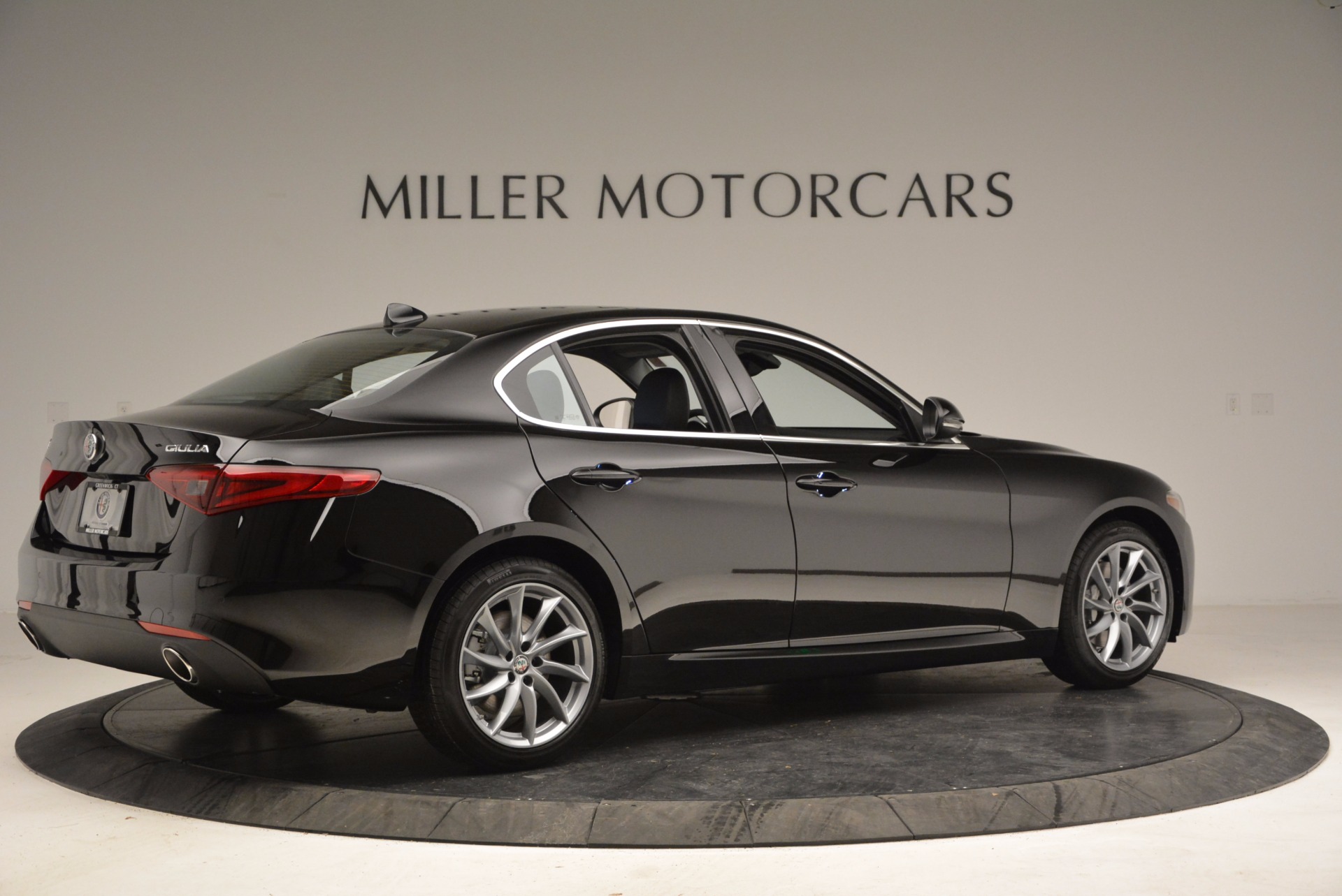 New-2017-Alfa-Romeo-Giulia-Q4