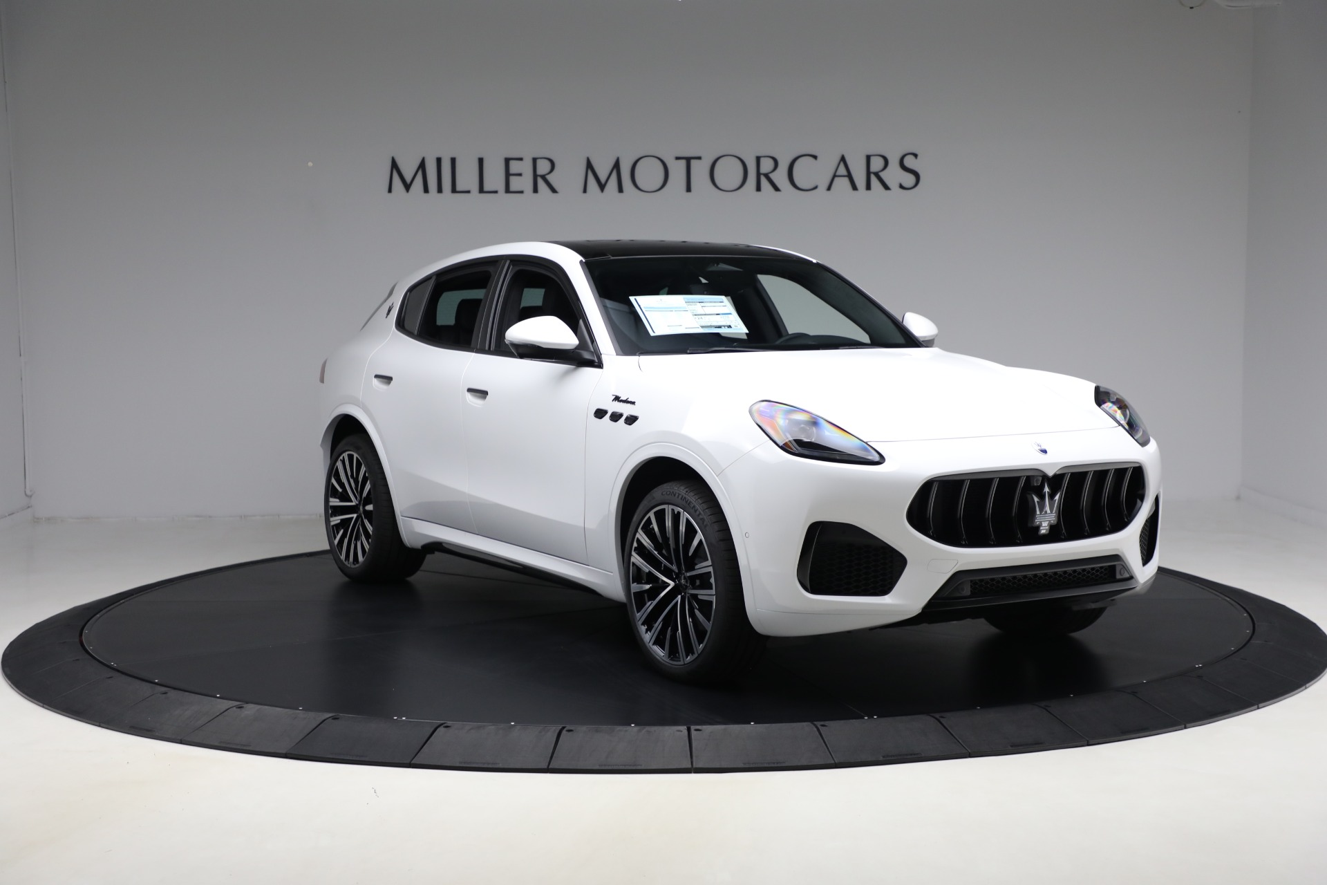 New-2025-Maserati-Grecale-Modena