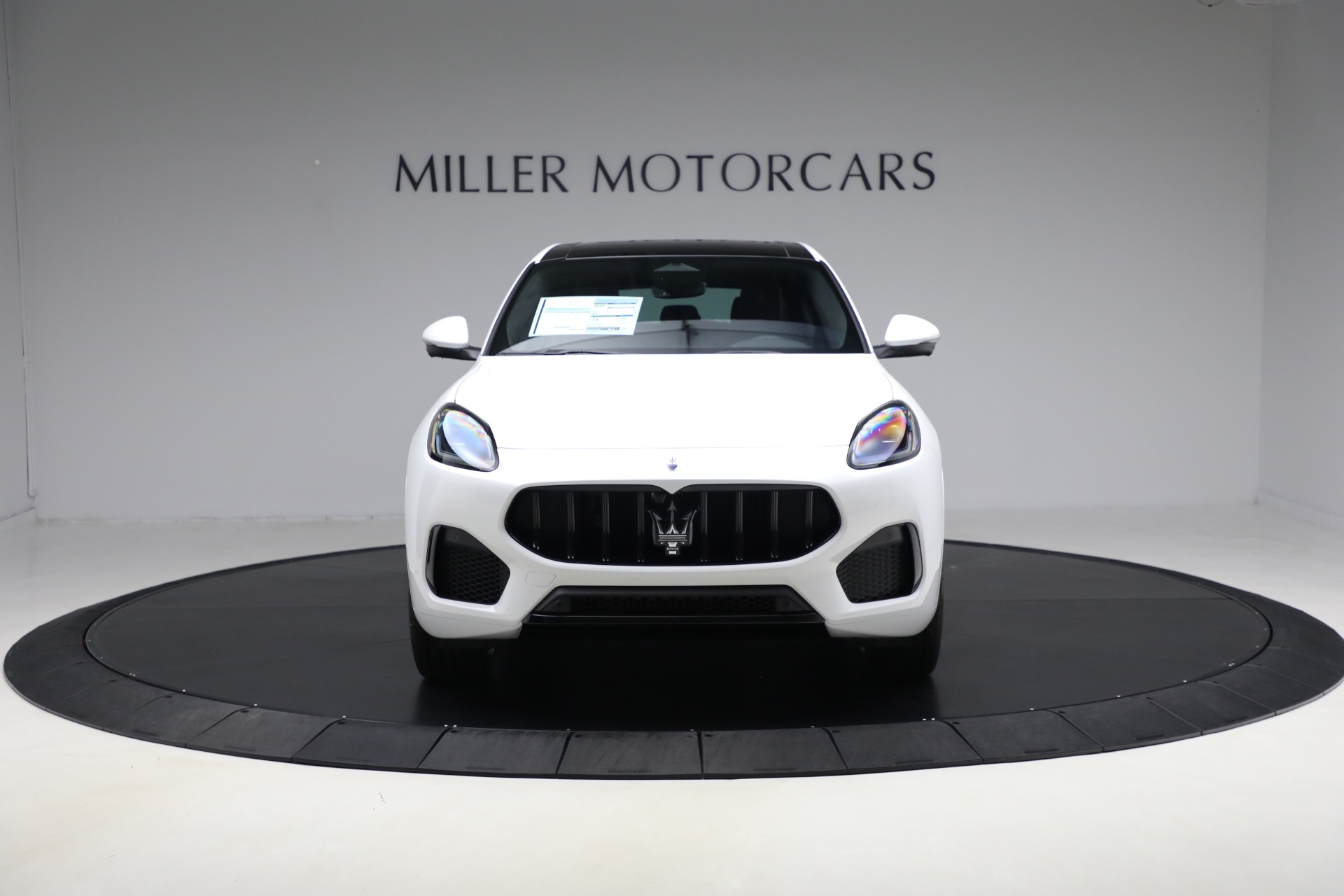 New-2025-Maserati-Grecale-Modena