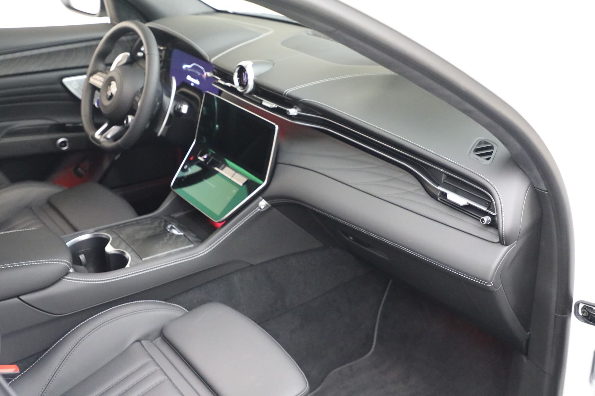 New-2025-Maserati-Grecale-Modena