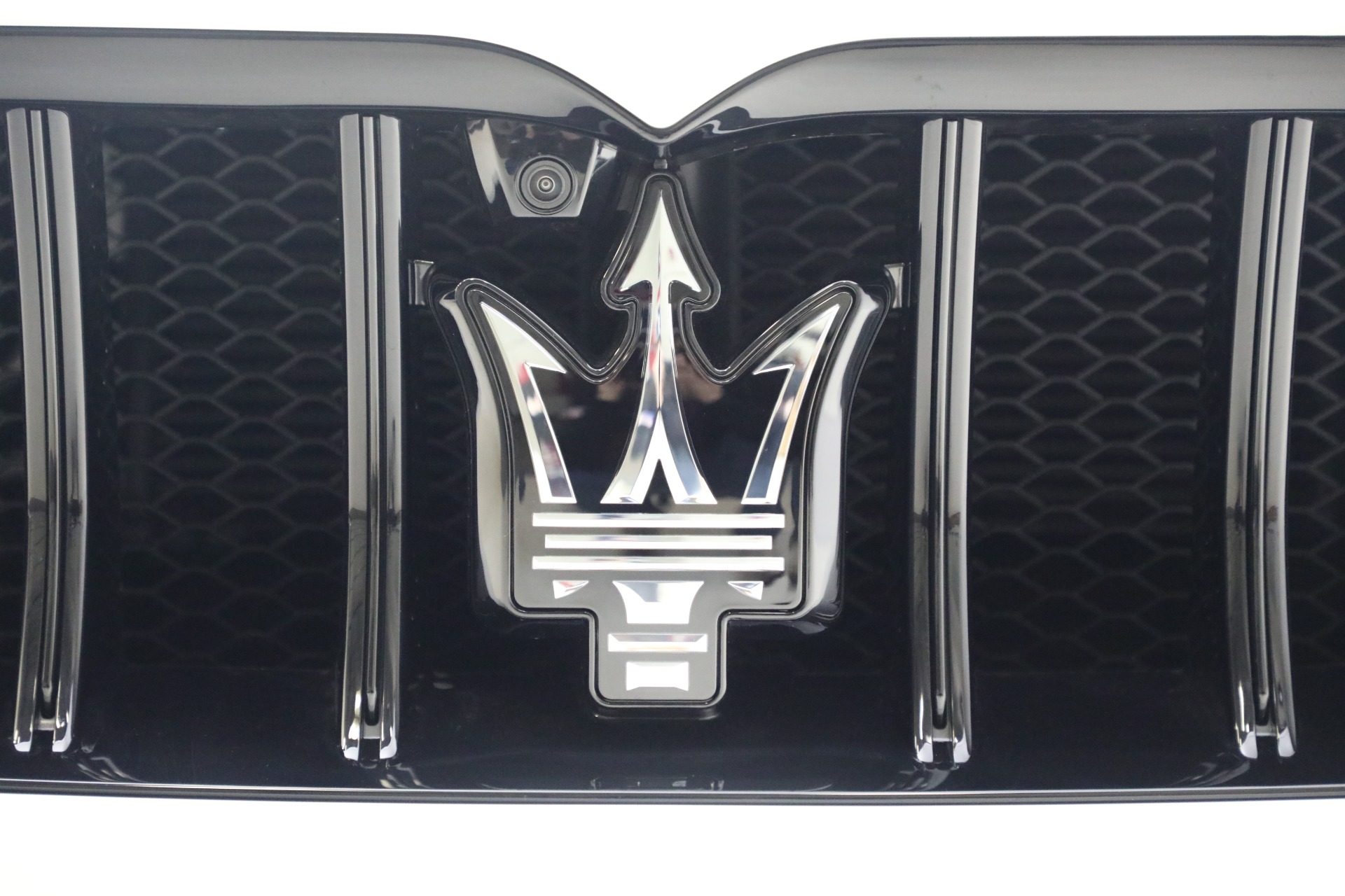 New-2025-Maserati-Grecale-Modena