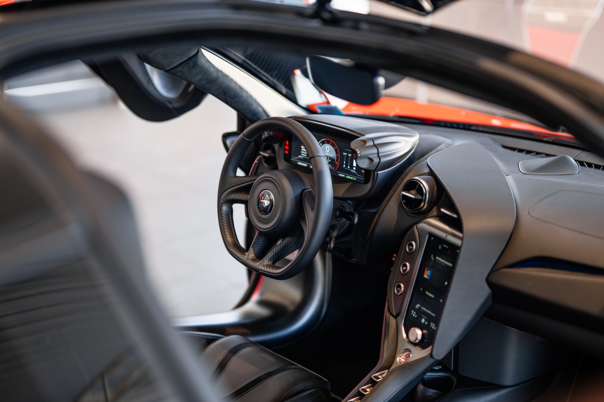 Used-2024-McLaren-750S