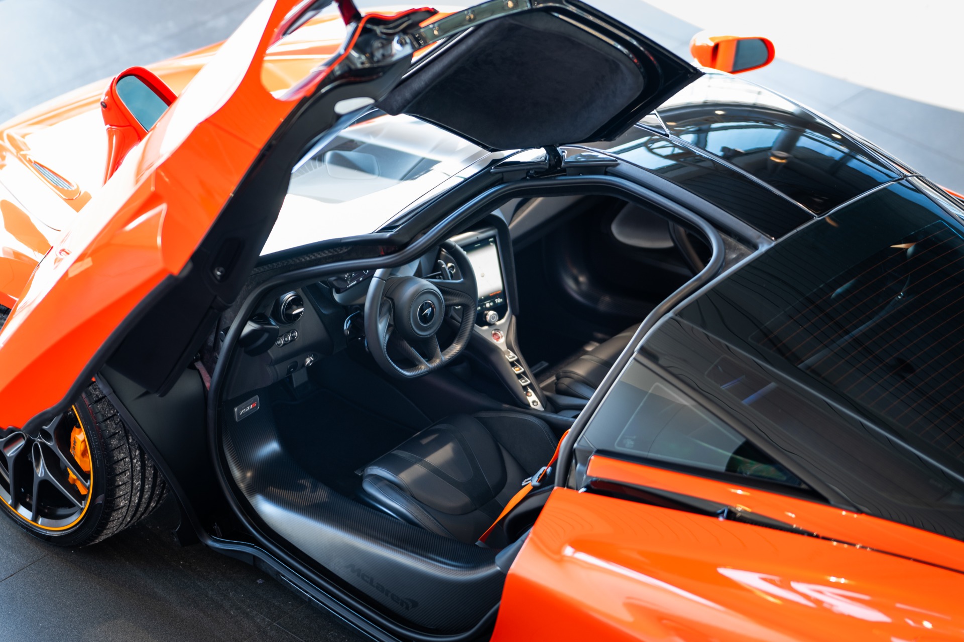 Used-2024-McLaren-750S