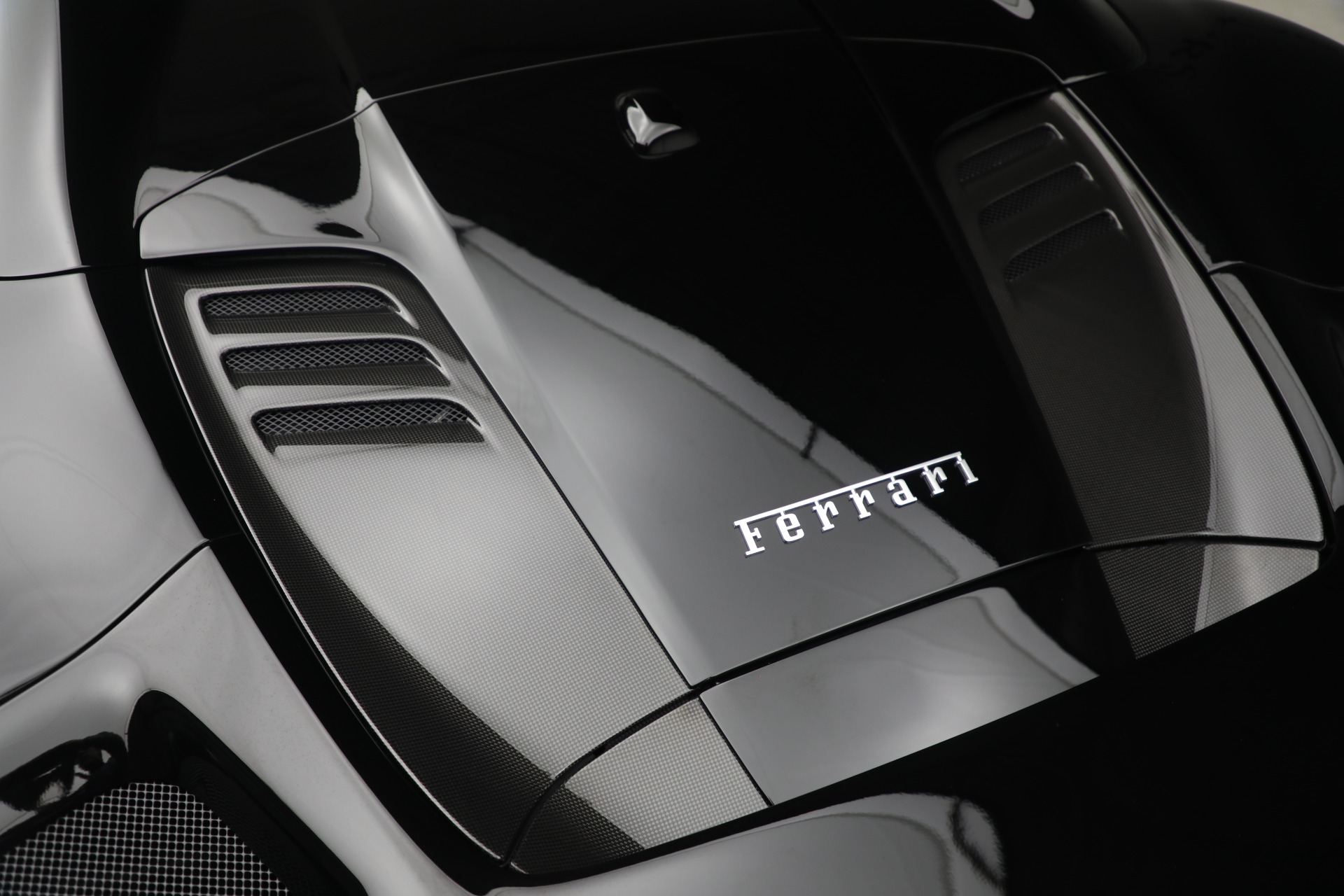 Used-2021-Ferrari-F8-Spider