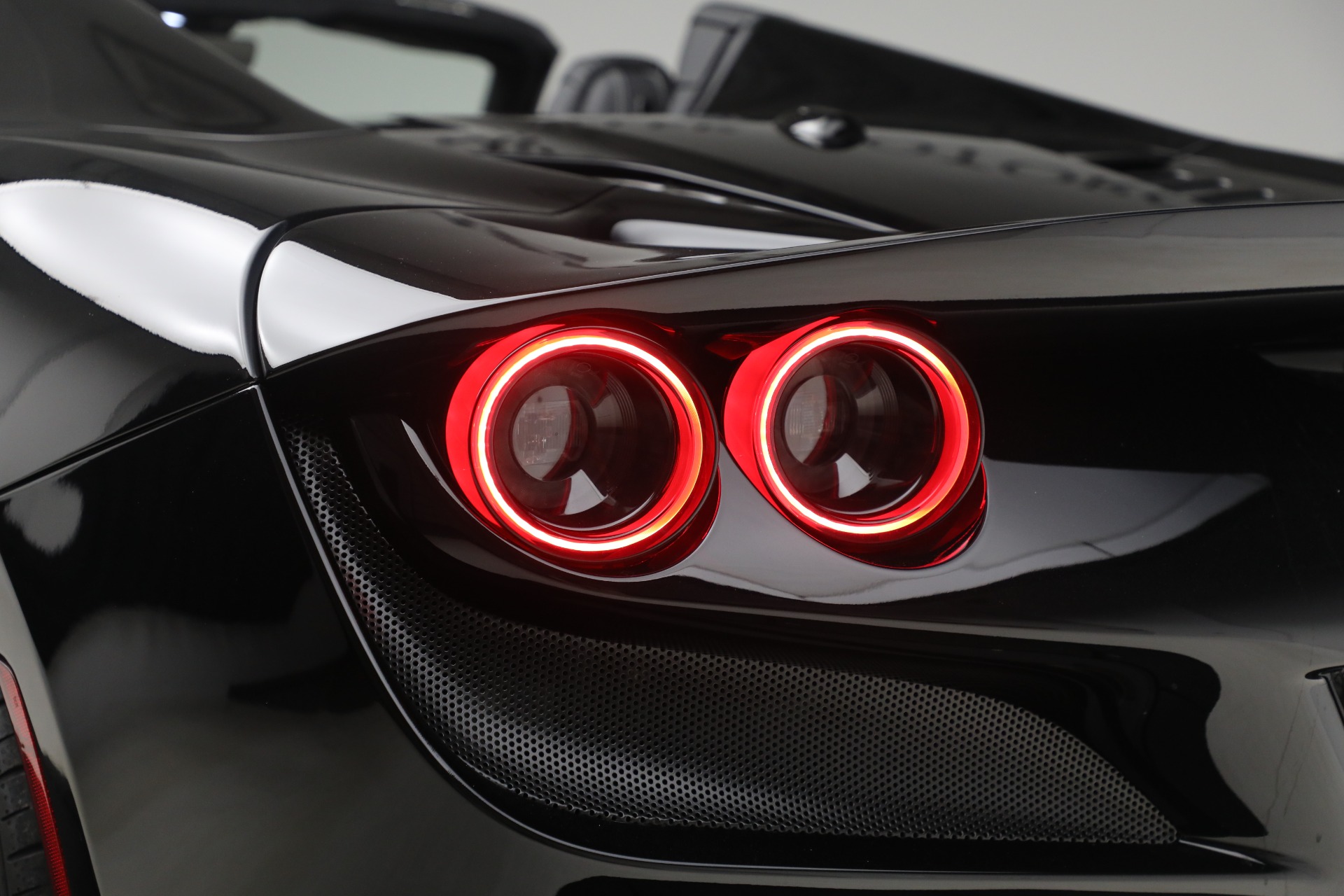 Used-2021-Ferrari-F8-Spider