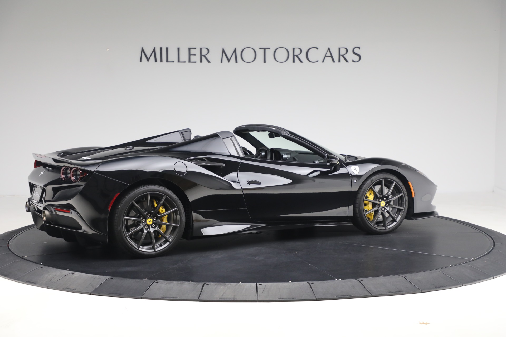 Used-2021-Ferrari-F8-Spider