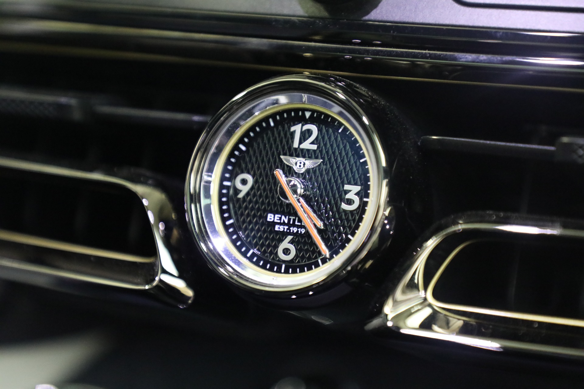 New-2025-Bentley-Flying-Spur-Speed-First-Edition