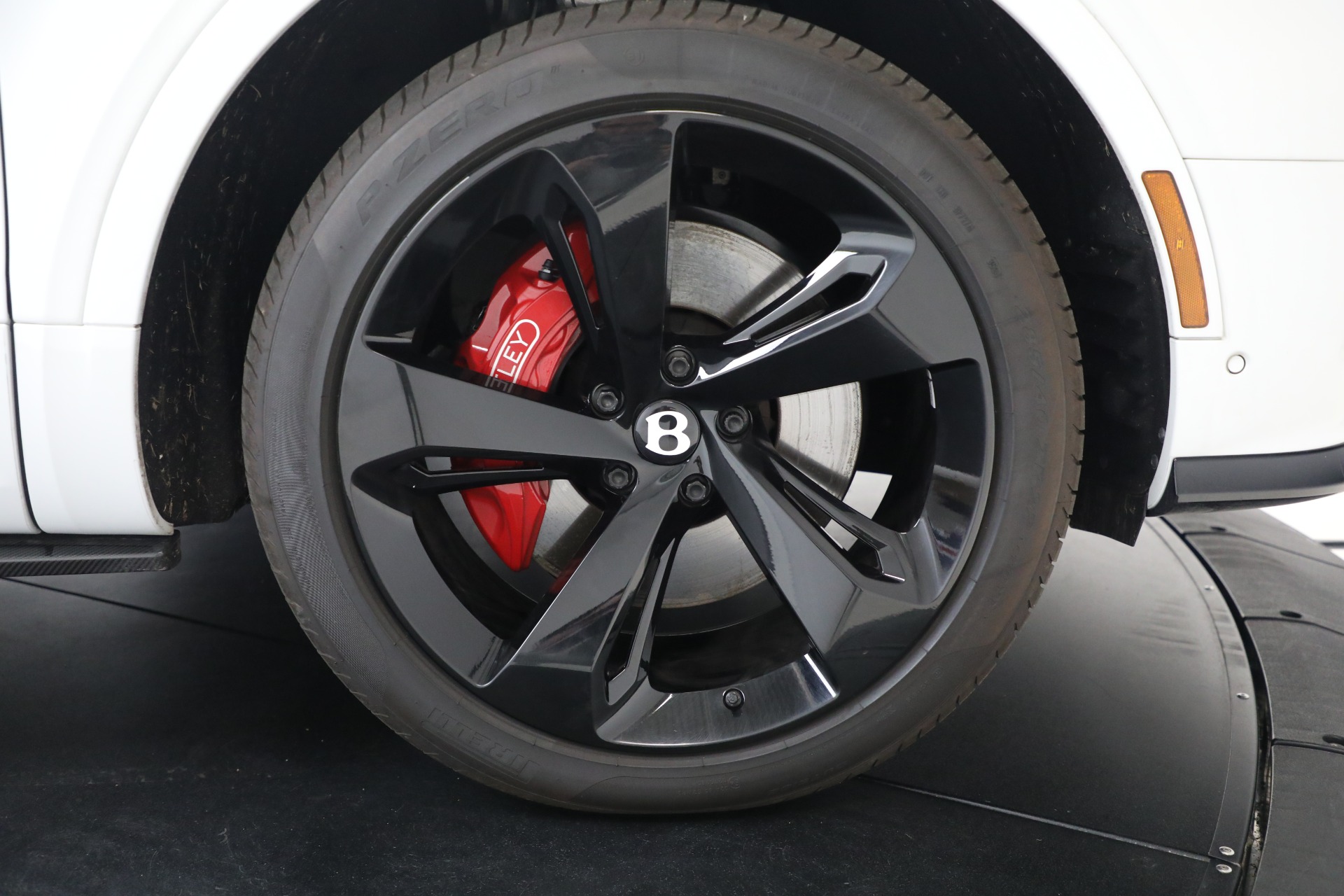Used-2025-Bentley-Bentayga-EWB-Azure-V8