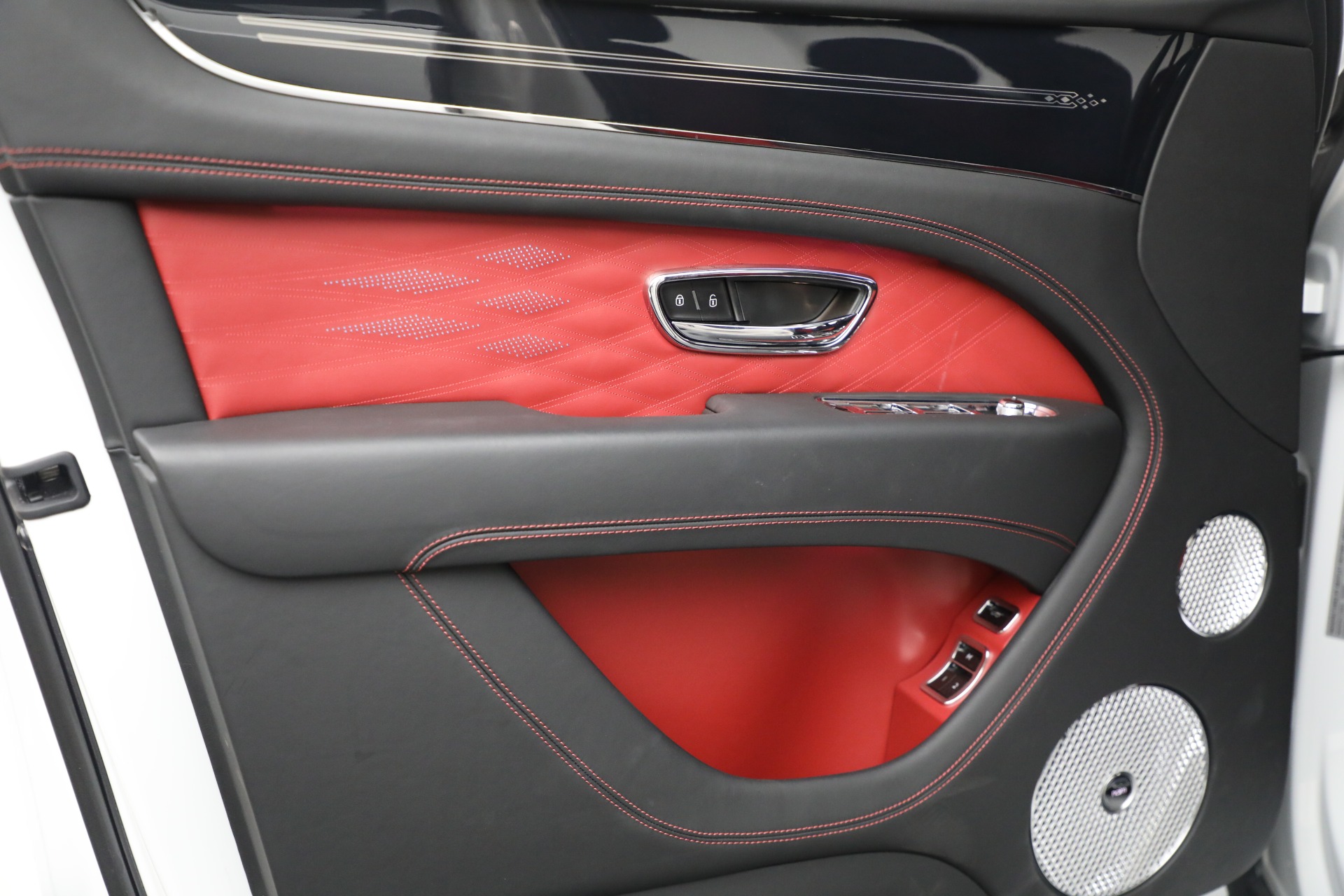 Used-2025-Bentley-Bentayga-EWB-Azure-V8