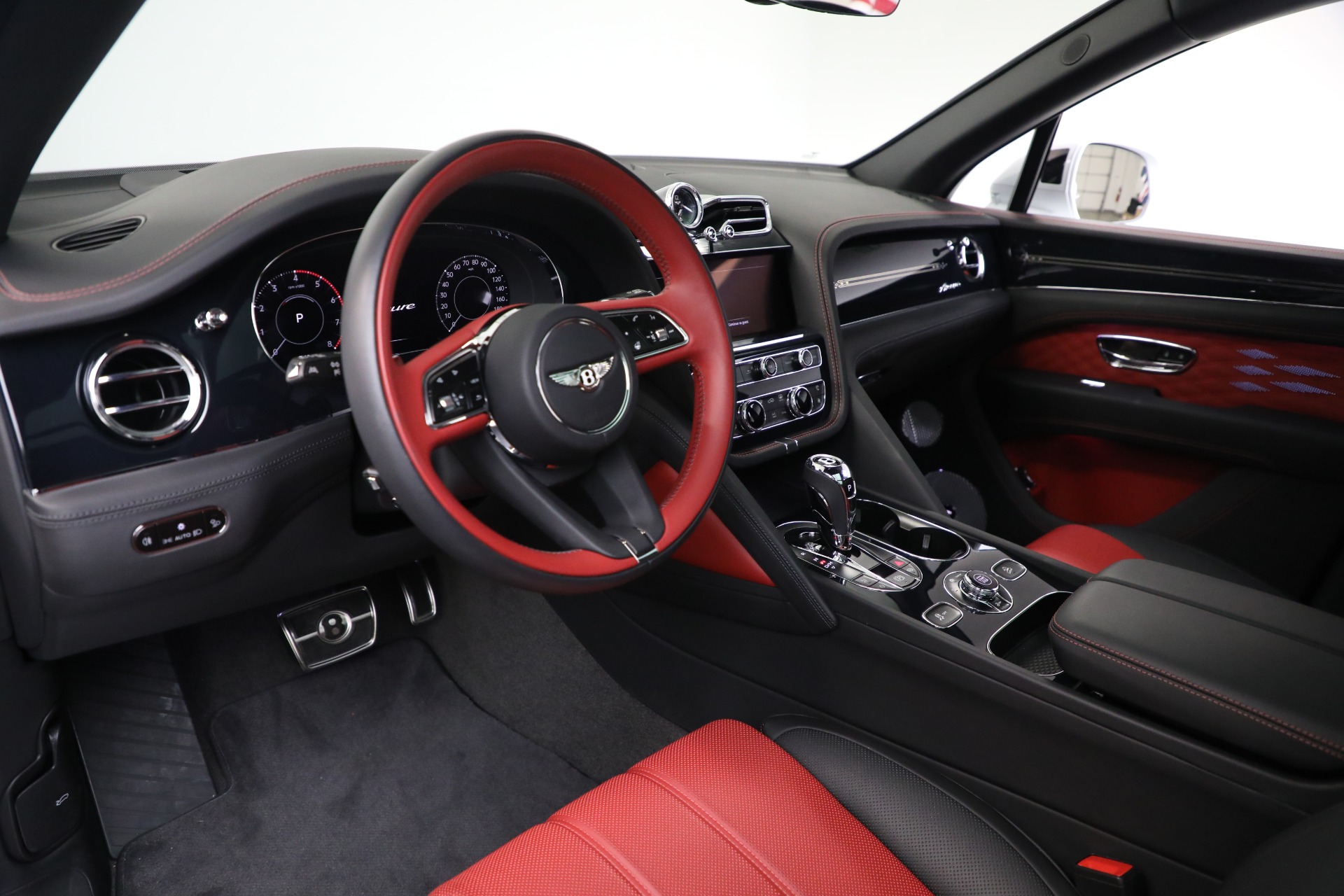 Used-2025-Bentley-Bentayga-EWB-Azure-V8