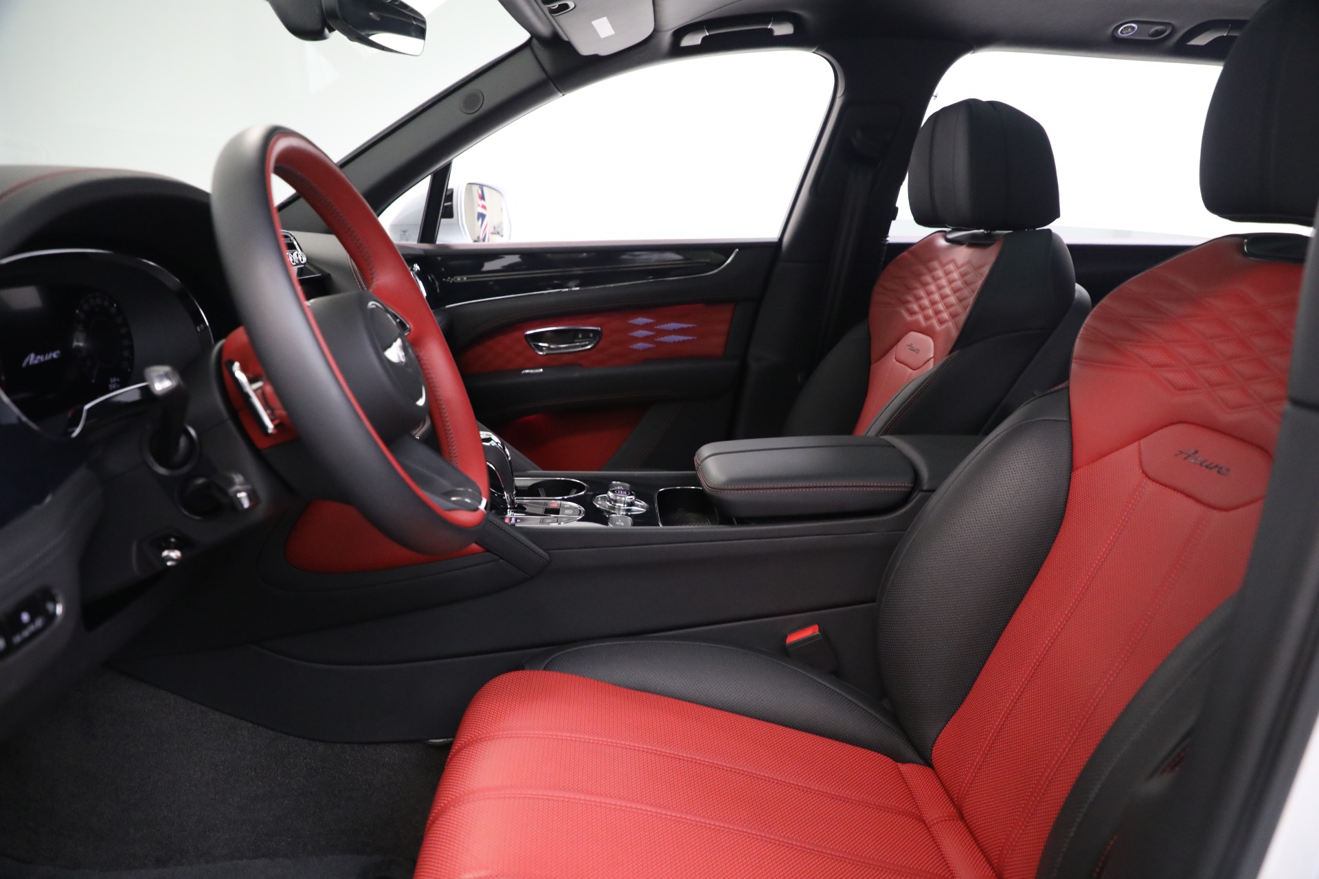 Used-2025-Bentley-Bentayga-EWB-Azure-V8