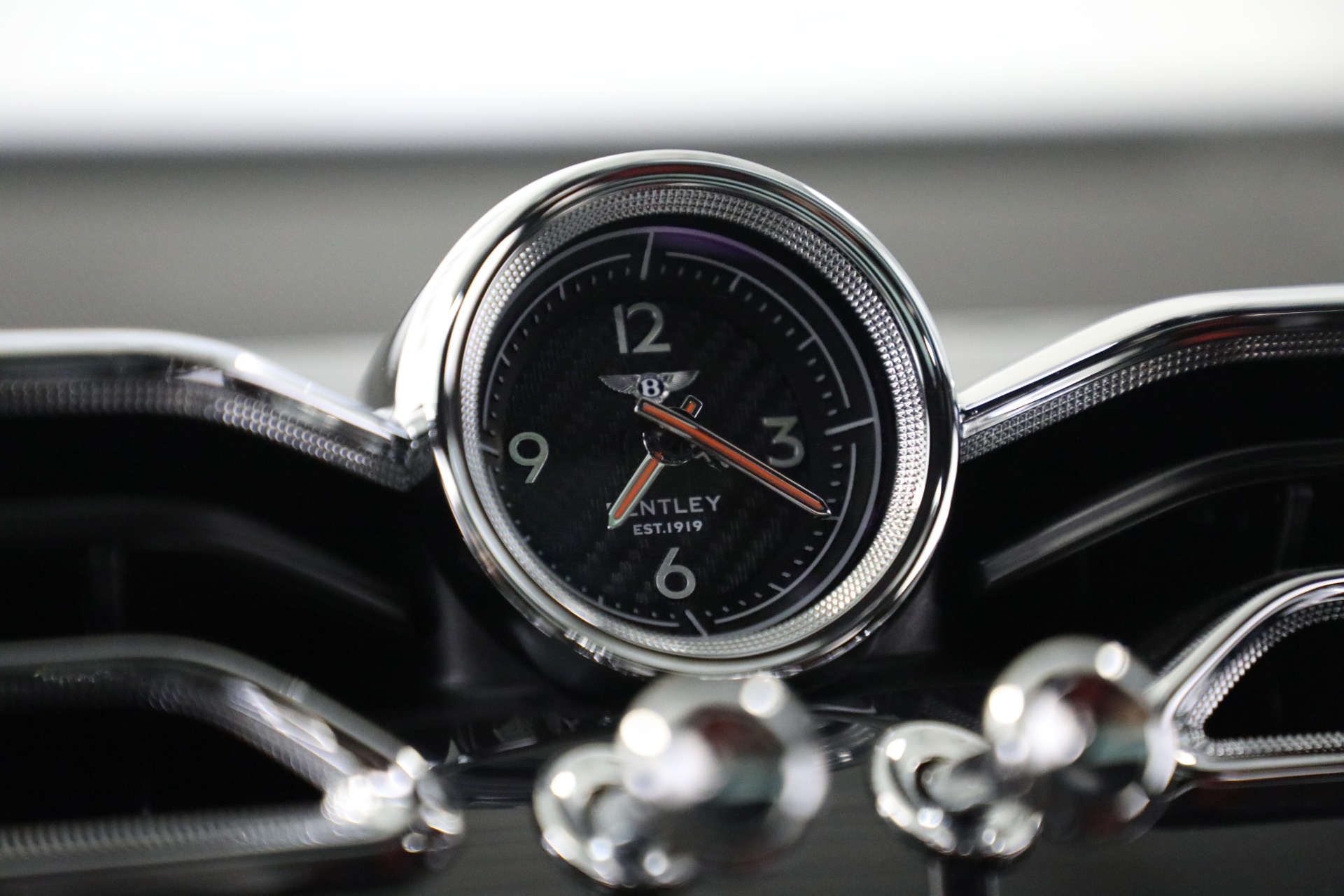 Used-2025-Bentley-Bentayga-EWB-Azure-V8