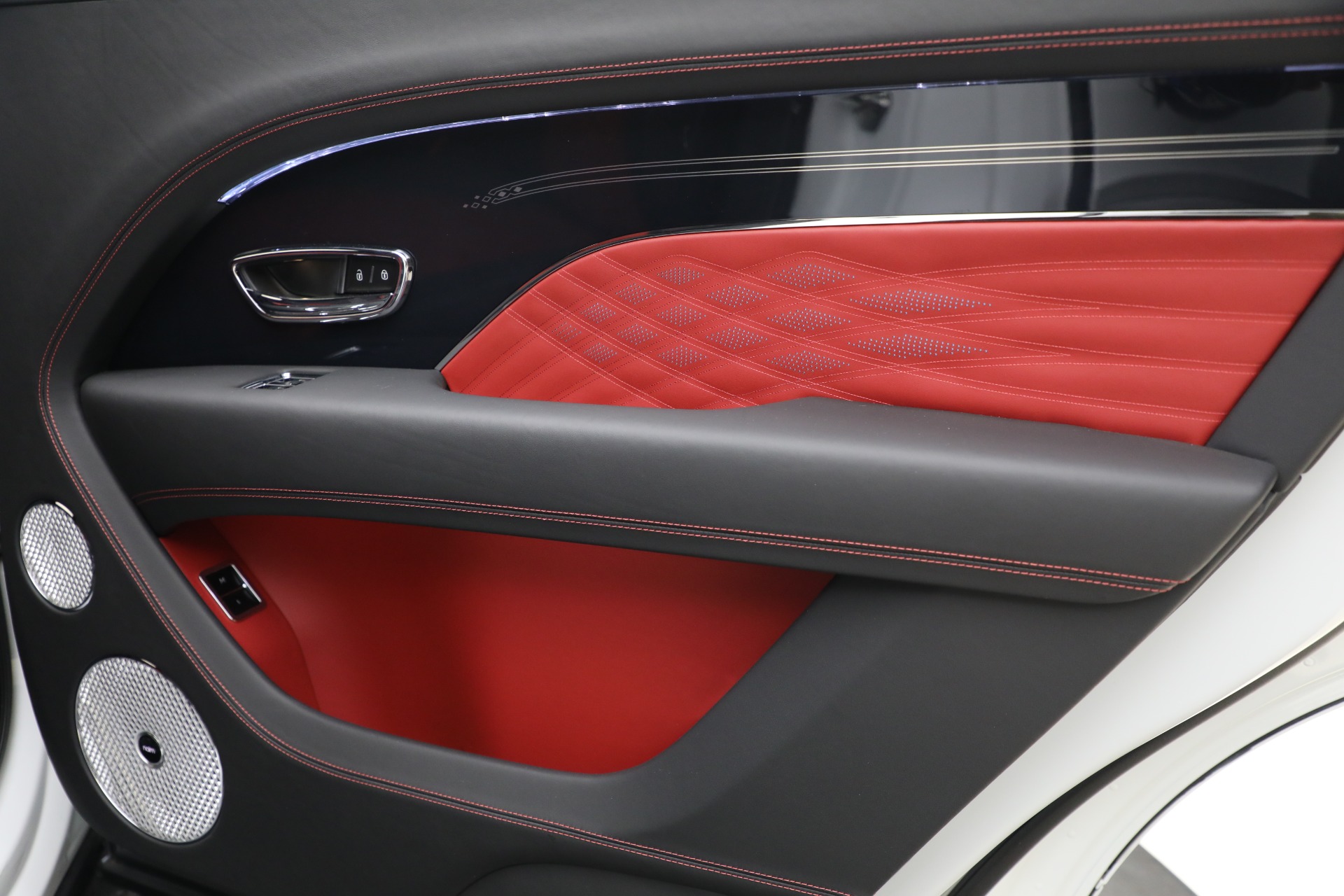 Used-2025-Bentley-Bentayga-EWB-Azure-V8
