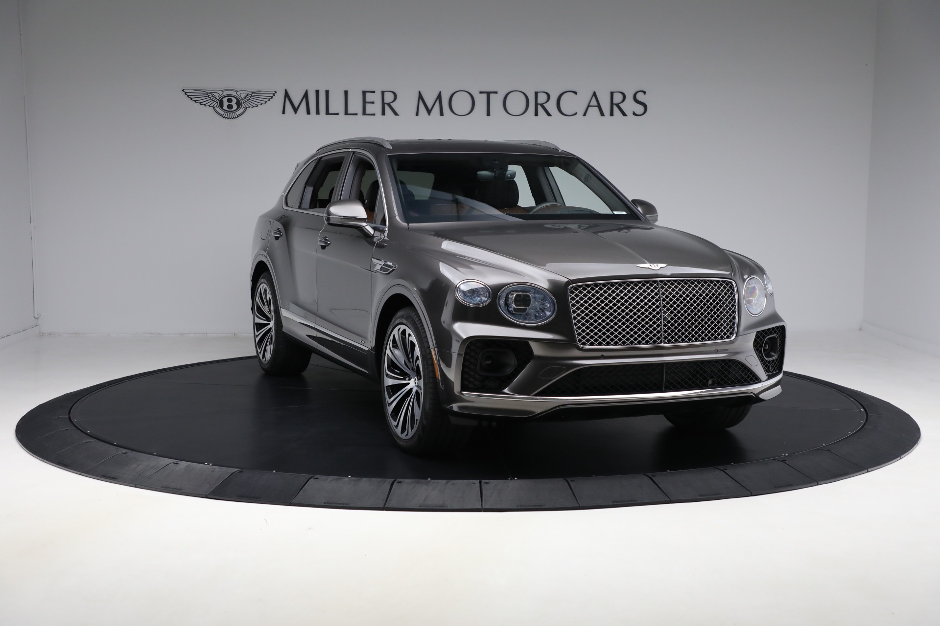 Used-2021-Bentley-Bentayga-V8