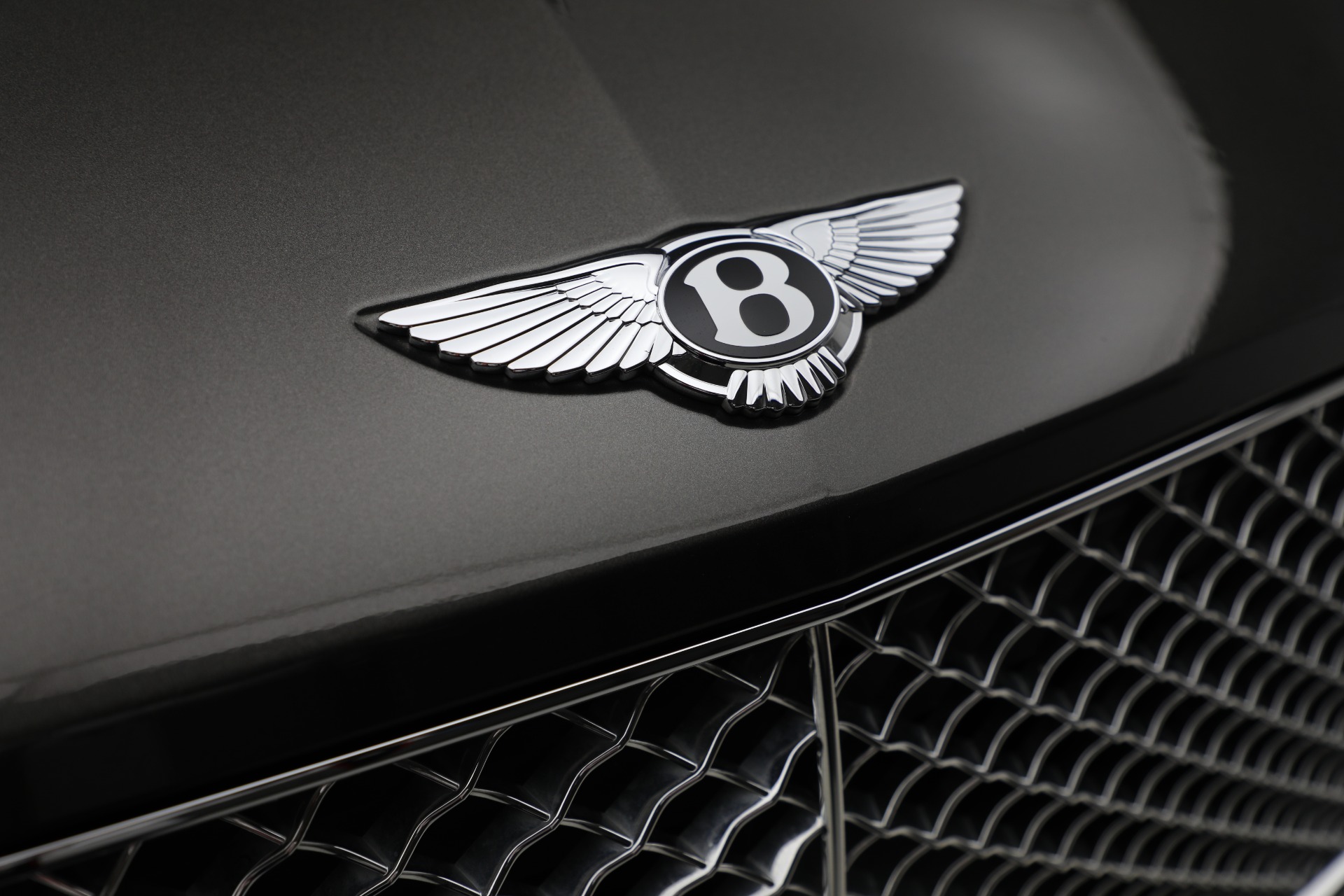 Used-2021-Bentley-Bentayga-V8