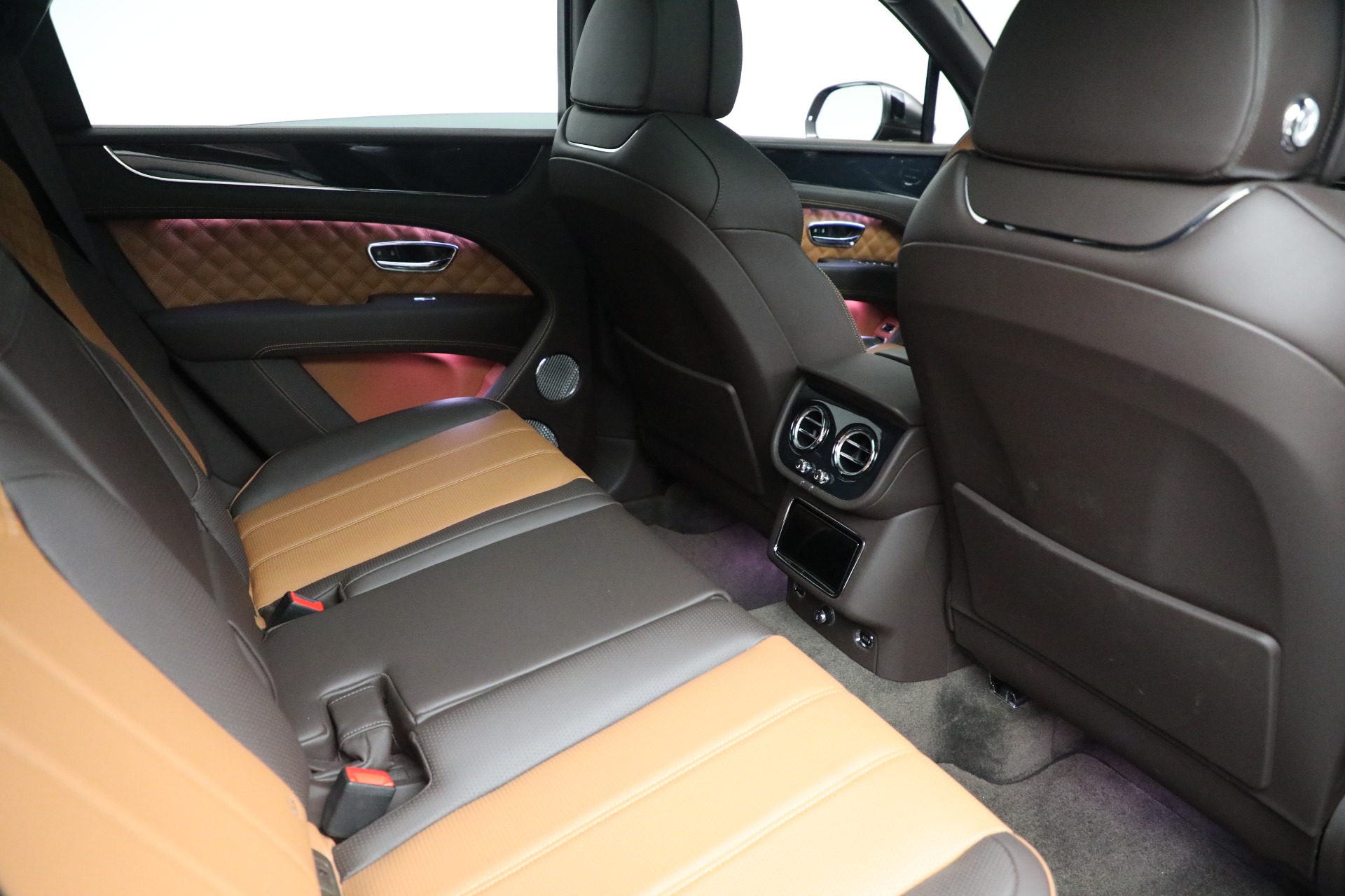 Used-2021-Bentley-Bentayga-V8