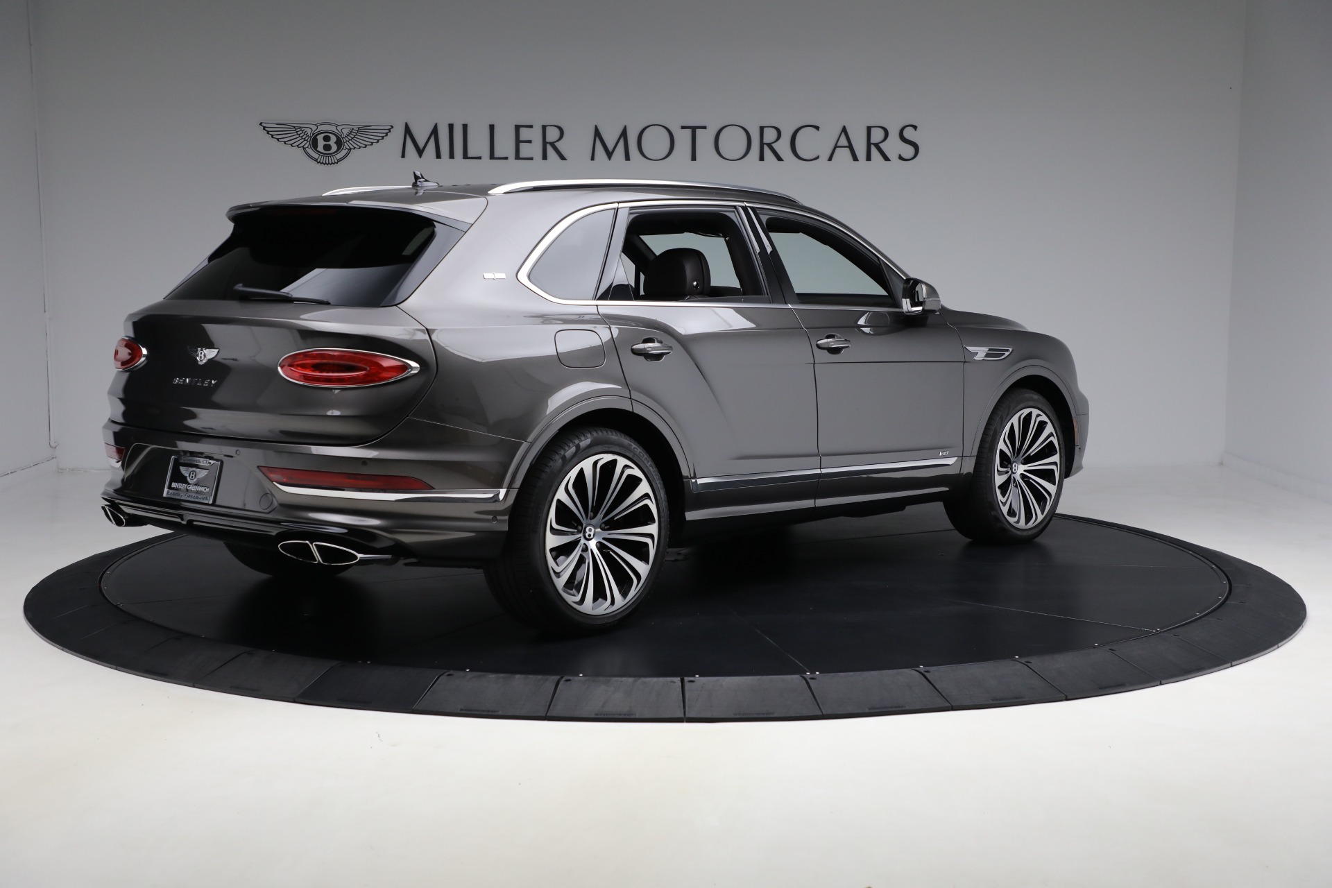 Used-2021-Bentley-Bentayga-V8