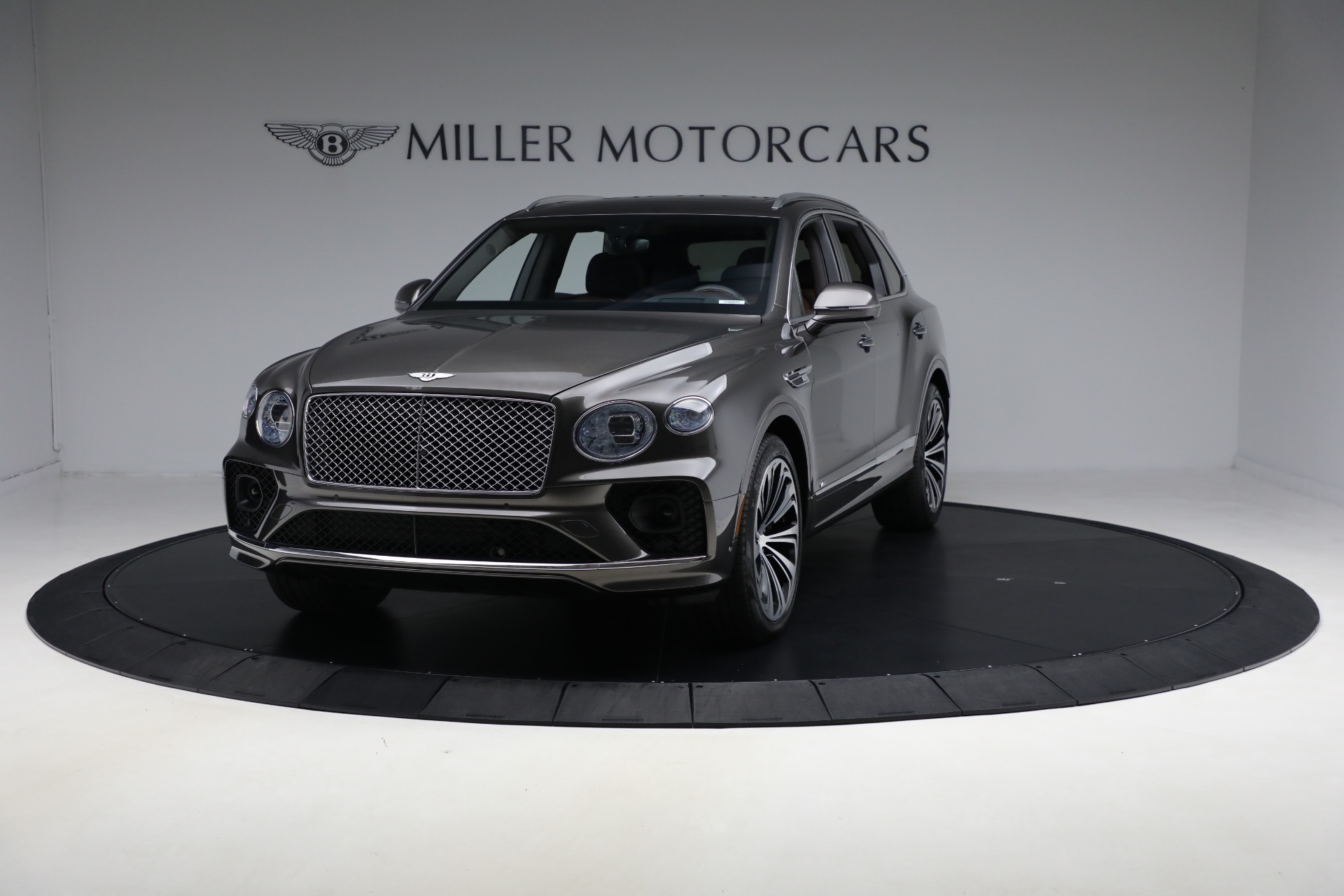 Used-2021-Bentley-Bentayga-V8