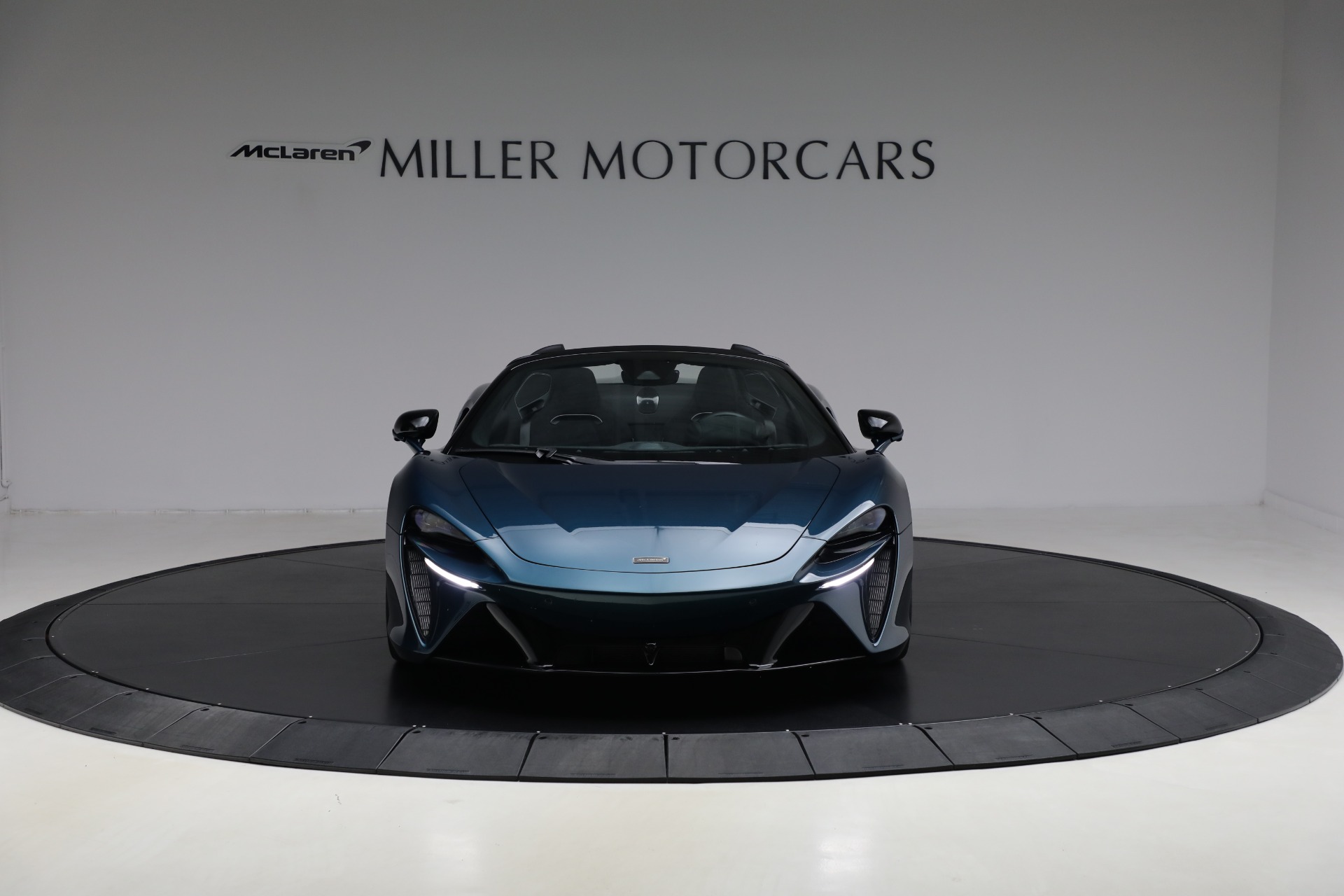 Used-2025-McLaren-Artura-Spider