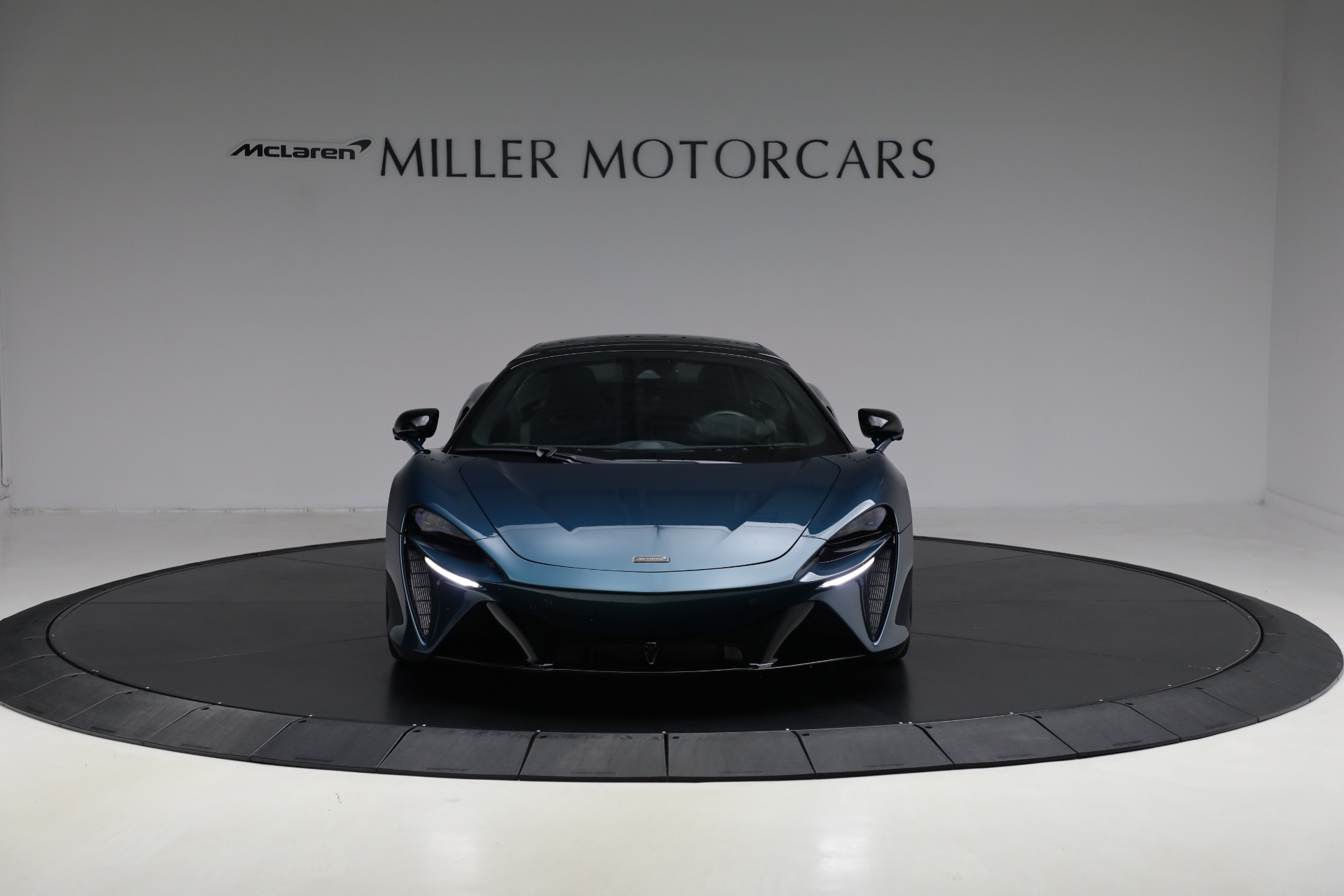 Used-2025-McLaren-Artura-Spider