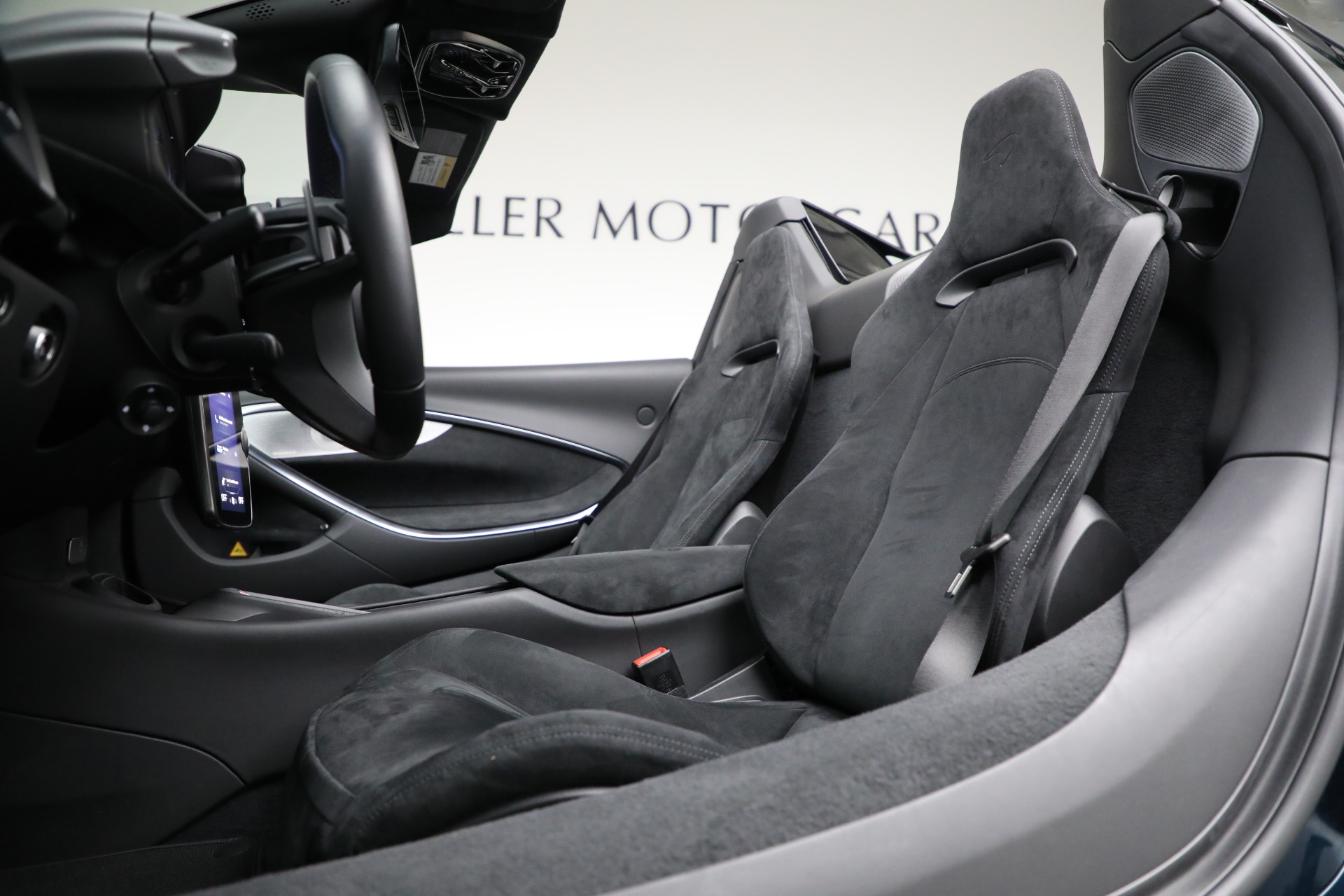 Used-2025-McLaren-Artura-Spider