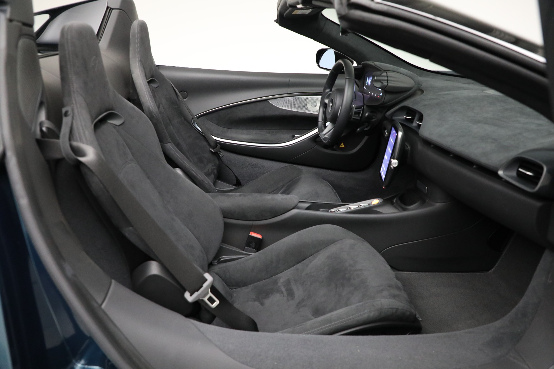 Used-2025-McLaren-Artura-Spider