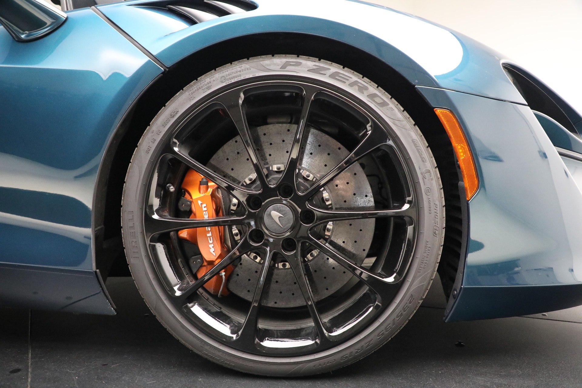 Used-2025-McLaren-Artura-Spider