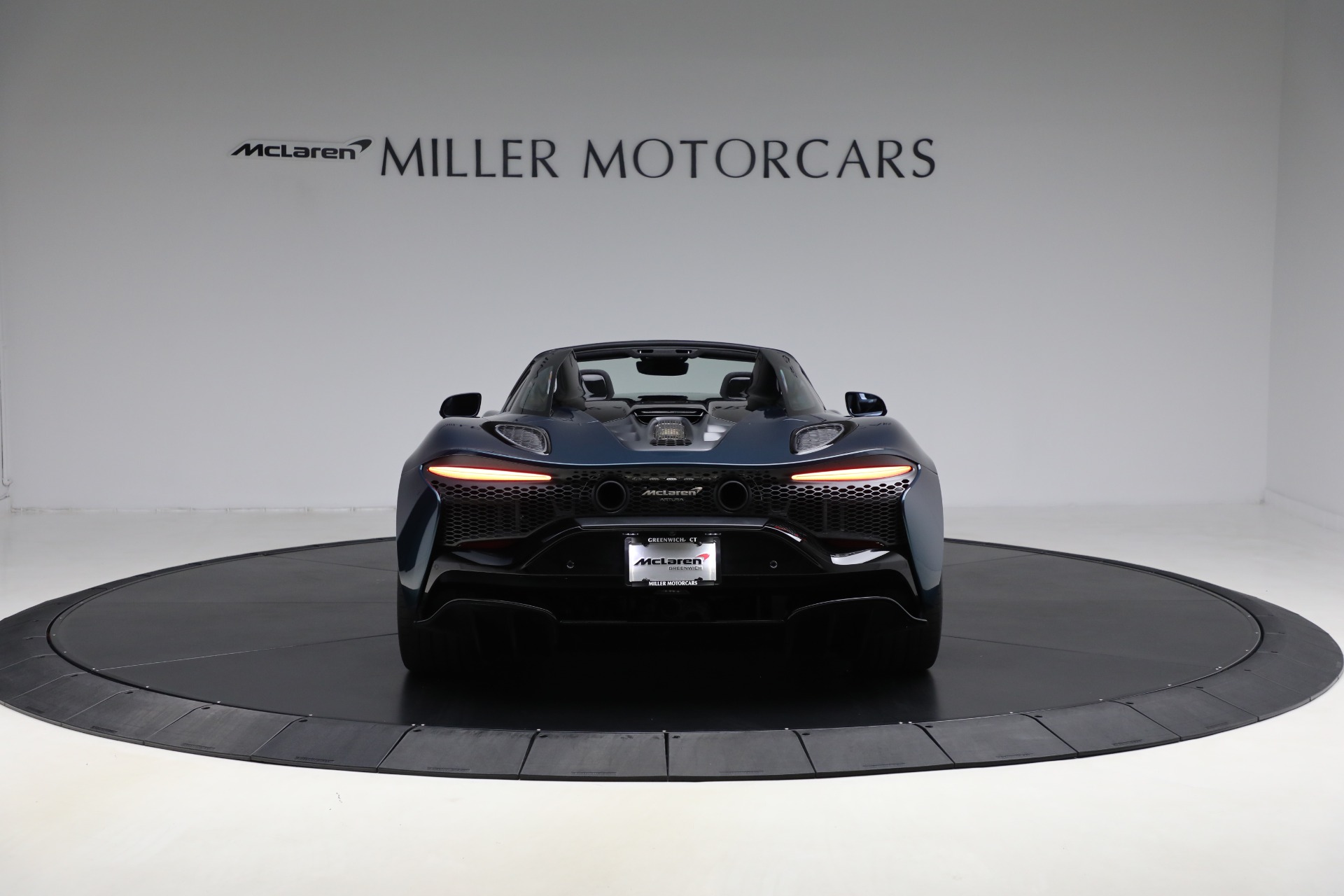 Used-2025-McLaren-Artura-Spider