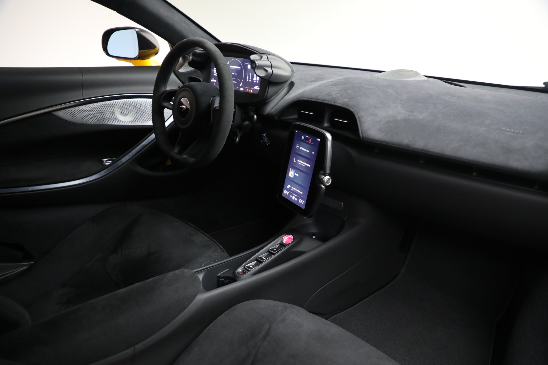 Used-2024-McLaren-Artura